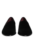 Mocassins Dolce & Gabbana en velours noir pour homme, chaussures formelles élégantes, vue en gros plan sur le dessus.
