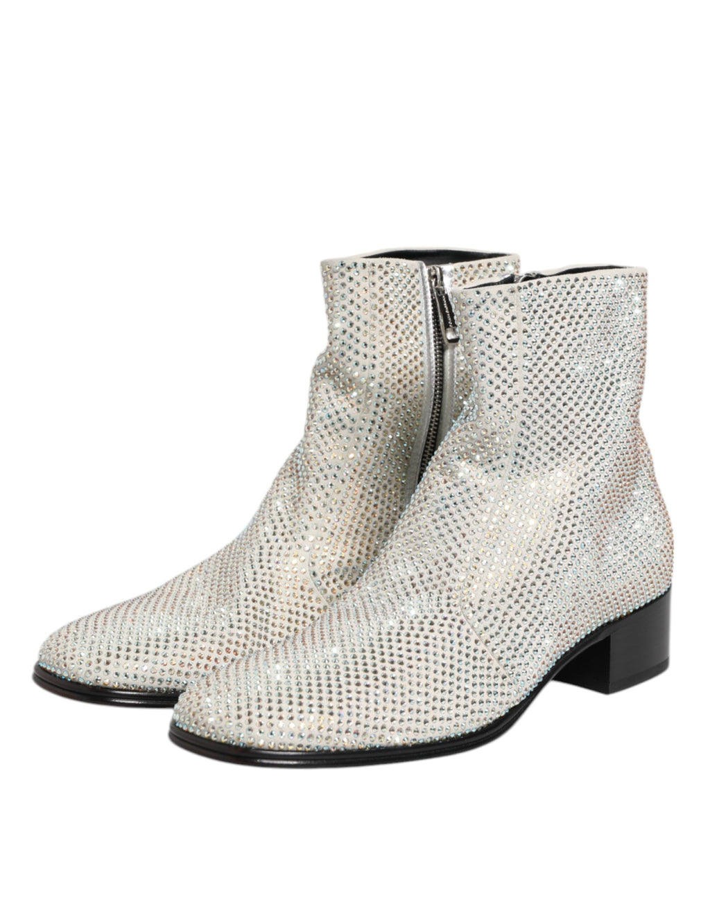 Chaussures à talons Dolce & Gabbana blanches avec logo DG en strass et ankle boots élégants.