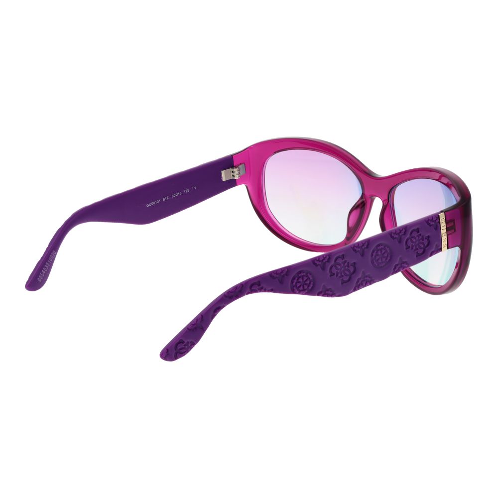 Lunettes de soleil en plastique violet de marque Guess, style tendance, vue de face avec monture colorée.