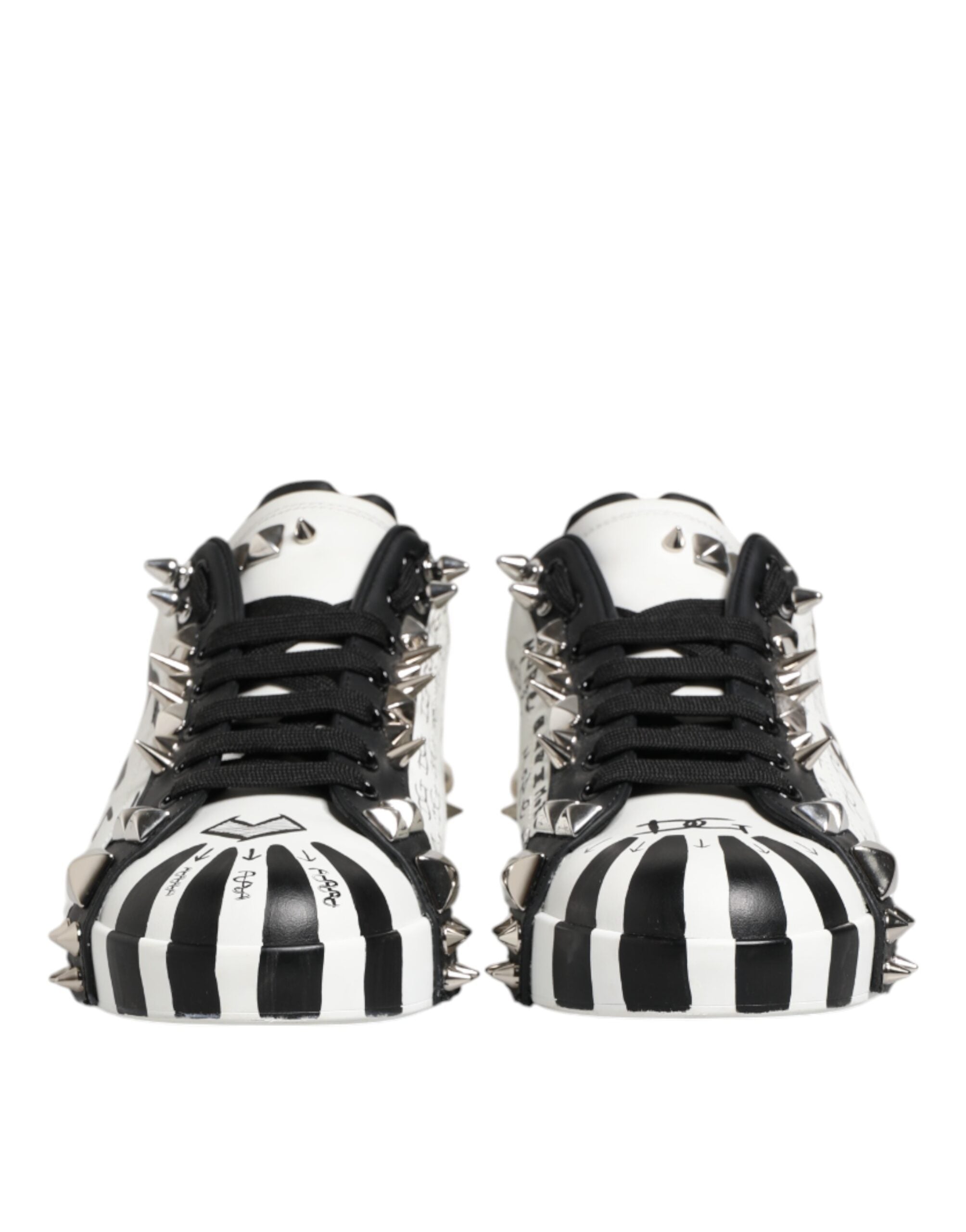 Chaussures basses Dolce & Gabbana noires et blanches avec clous, sneakers tendance en cuir pour homme.