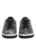 Chaussures sneakers basses en cuir gris à motif léopard de Dolce & Gabbana, style décontracté et tendance.