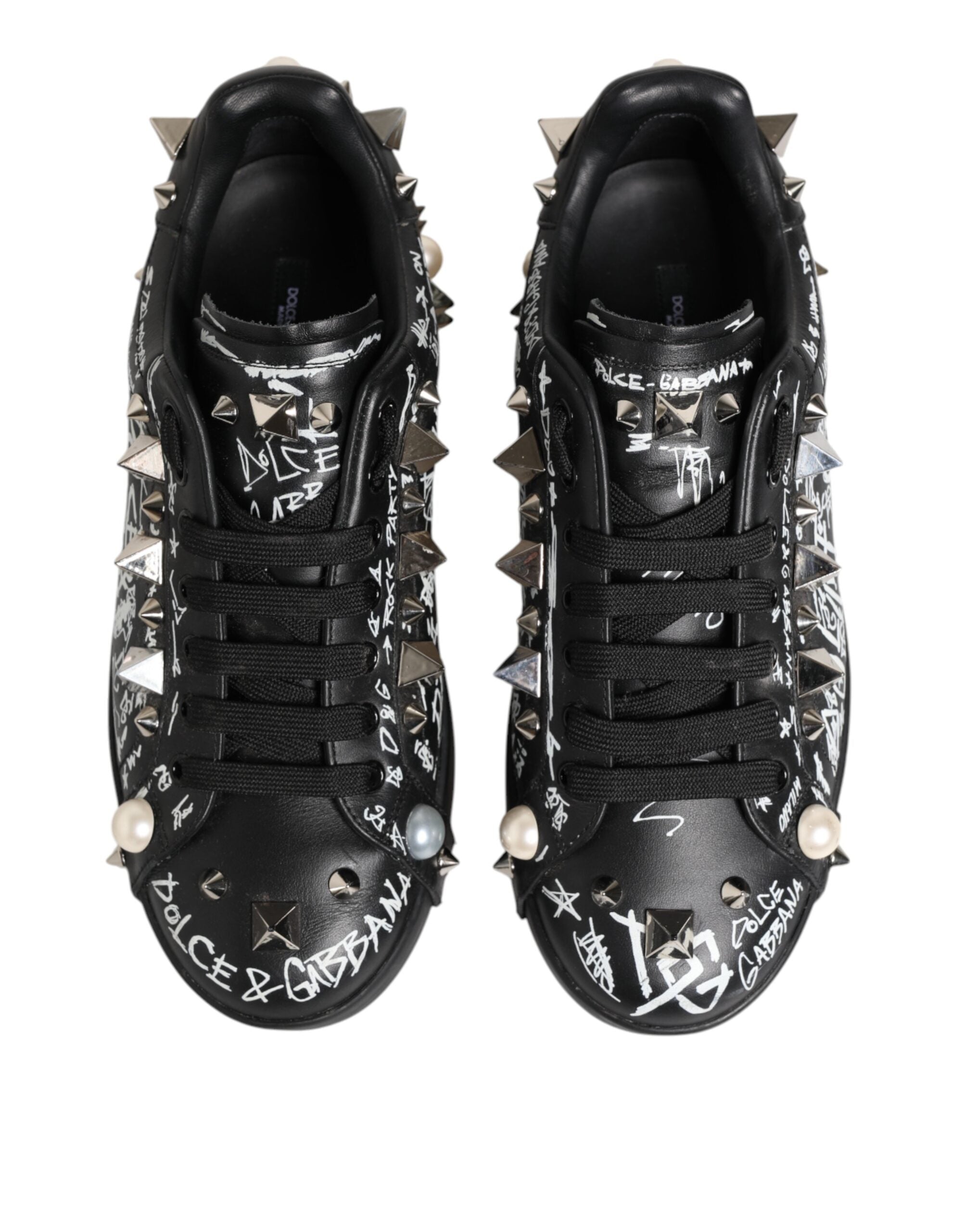 Chaussures sneakers Dolce & Gabbana Portofino noire avec ornements en studs brillants, style élégant et tendance.