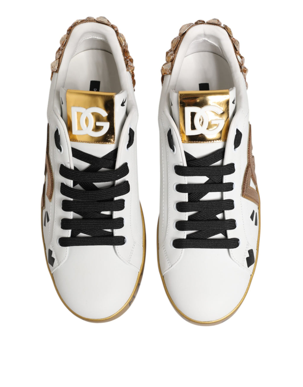 Chaussures portofino Dolce & Gabbana blanches en or blanc avec cristaux, baskets élégantes en cuir et détails brillants.