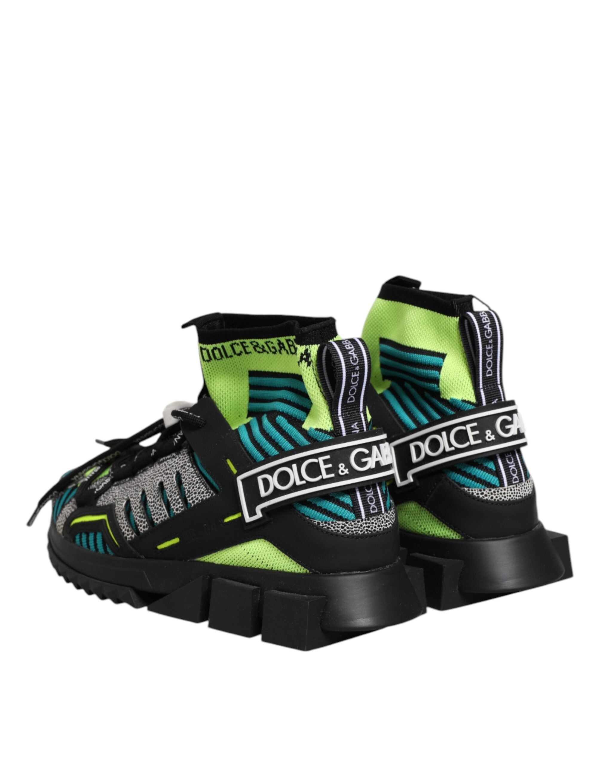 Chaussettes multicolores Dolce & Gabbana Sorrento pour hommes, visibles avec sneakers de chaussures.