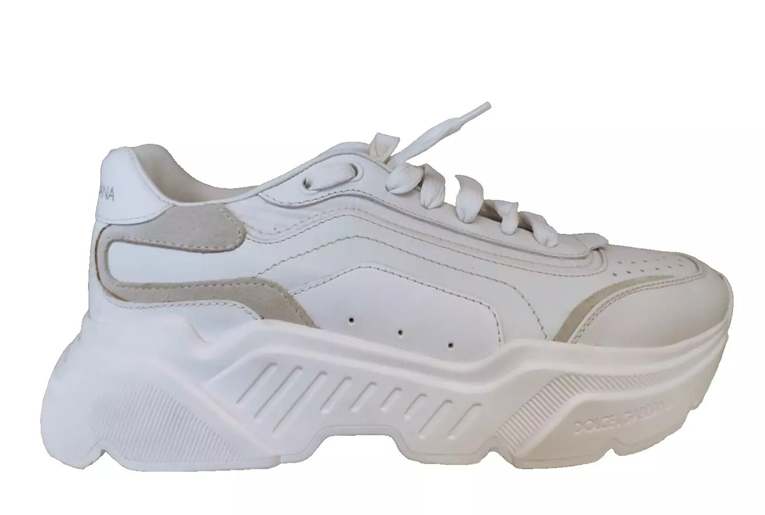 Chaussures sneakers basses blanches Dolce & Gabbana Daymaster pour hommes, style décontracté et moderne.