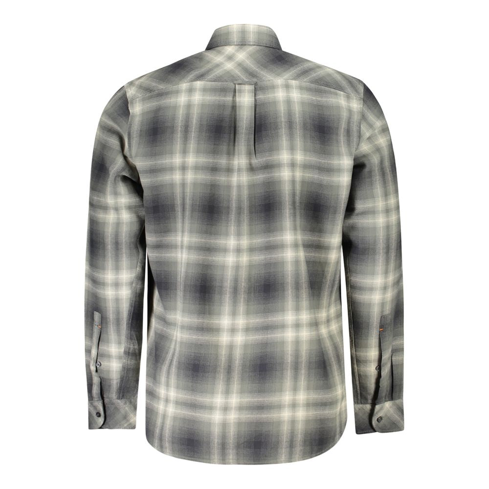 Chemise pour homme Hugo Boss Verde en coton, col classique et manches longues, vue de face.