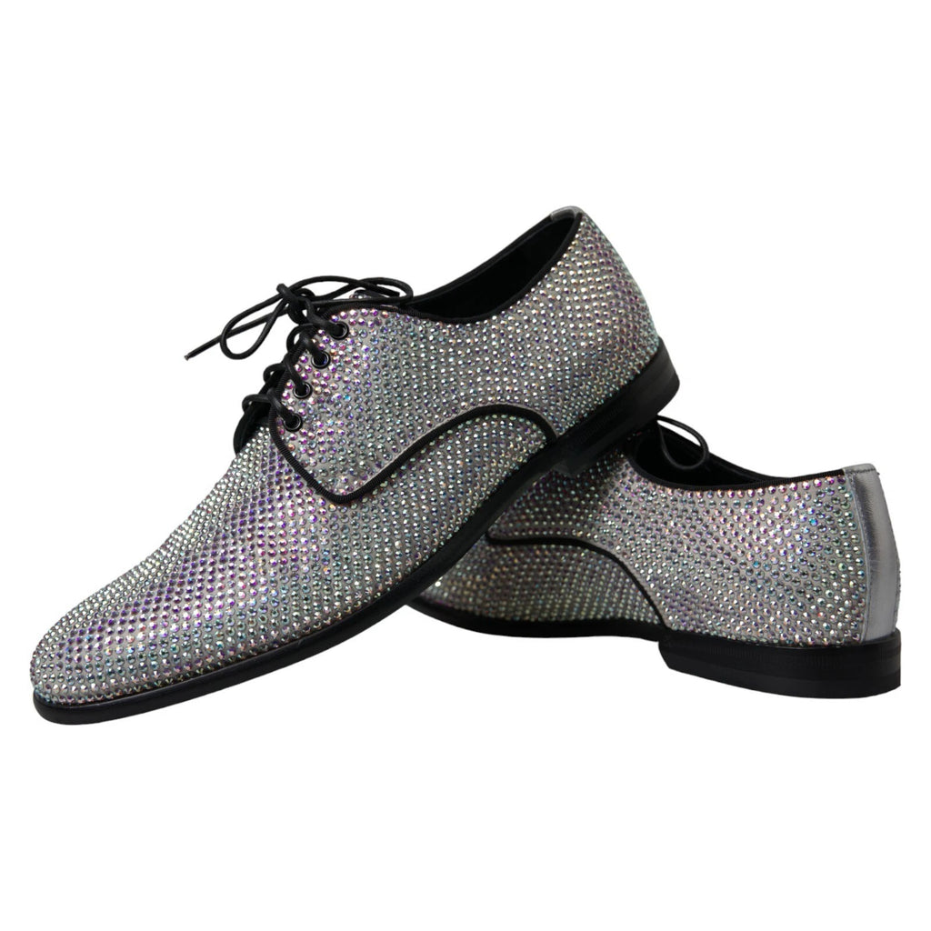 Chaussures Derby en cuir argenté Dolce & Gabbana avec strass, élégantes et brillantes, vue de côté.