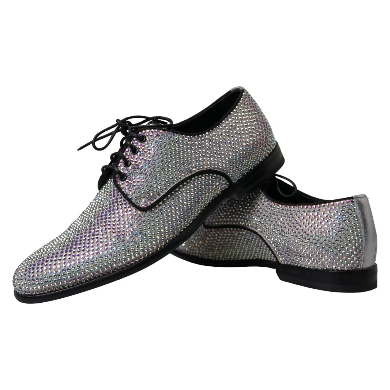 Chaussures Derby en cuir argenté Dolce & Gabbana avec strass, élégantes et brillantes, vue de côté.