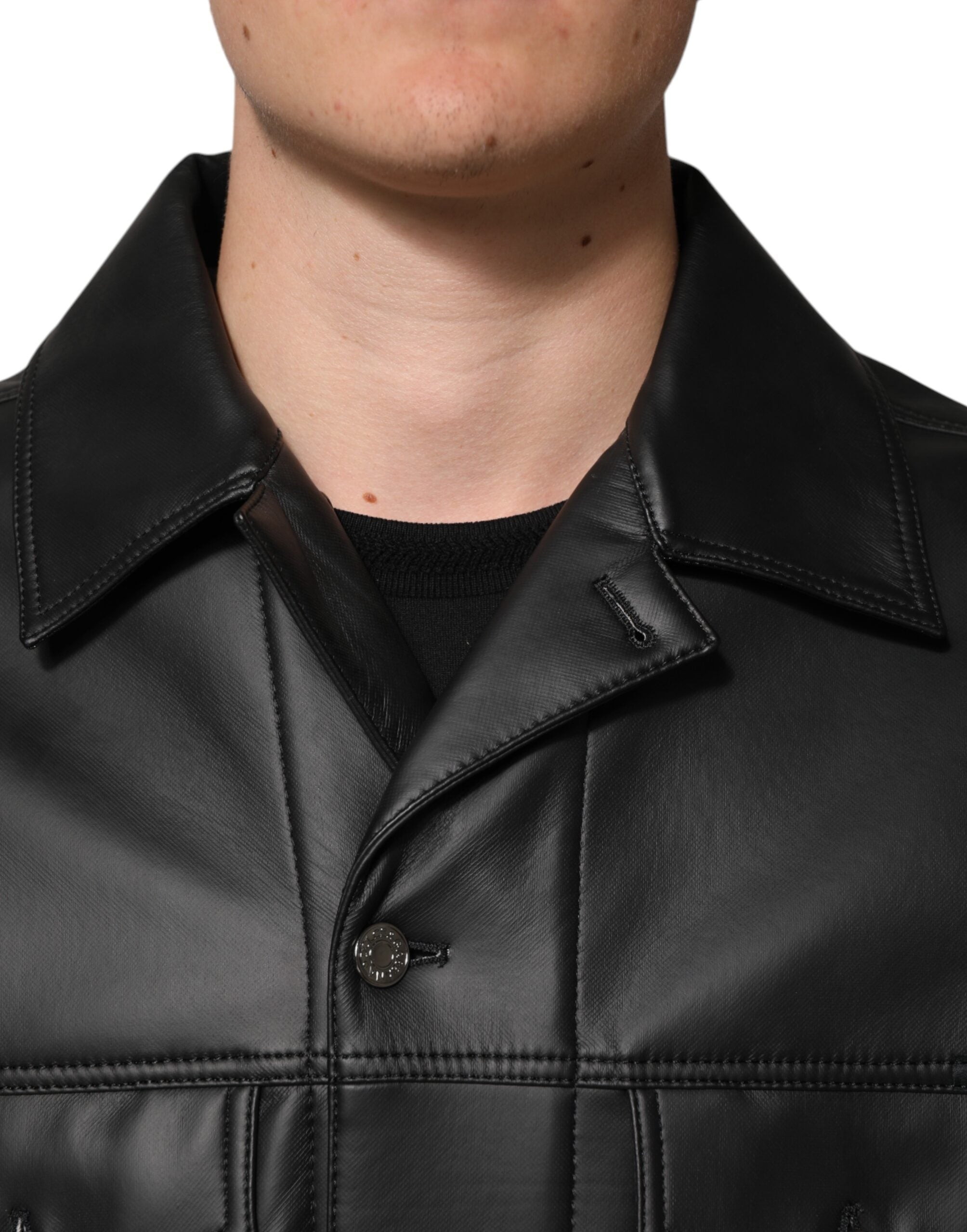 Veste en polyester noire Dolce & Gabbana pour homme avec boutons et style biker, vue de face.