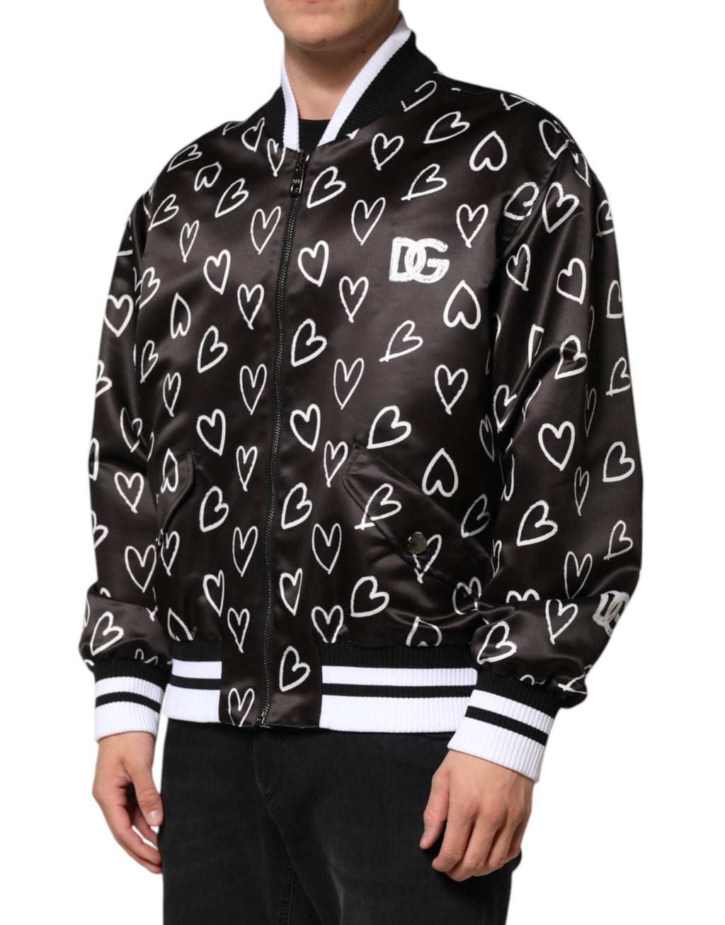 Veste bomber en polyester noir Dolce & Gabbana avec motif cœur, style décontracté et tendance, vue de face.
