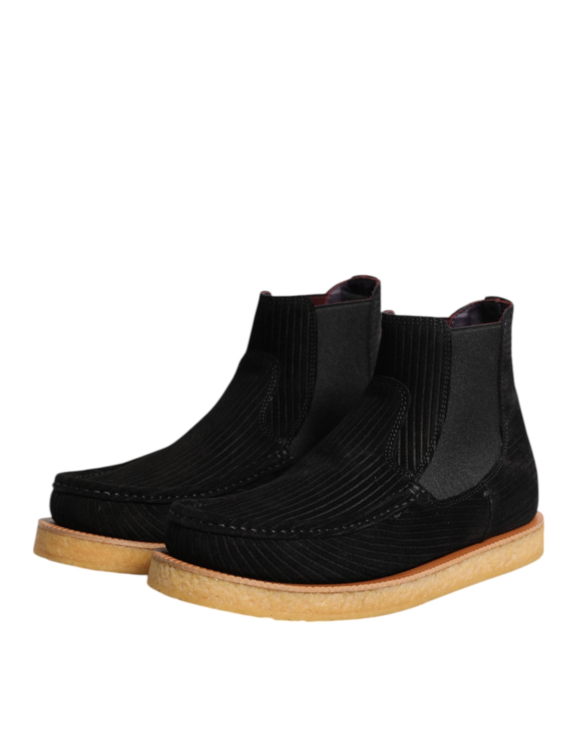 Bottines noires en daim pour femme de Dolce & Gabbana, faciles à enfiler, avec talon compact et design élégant.