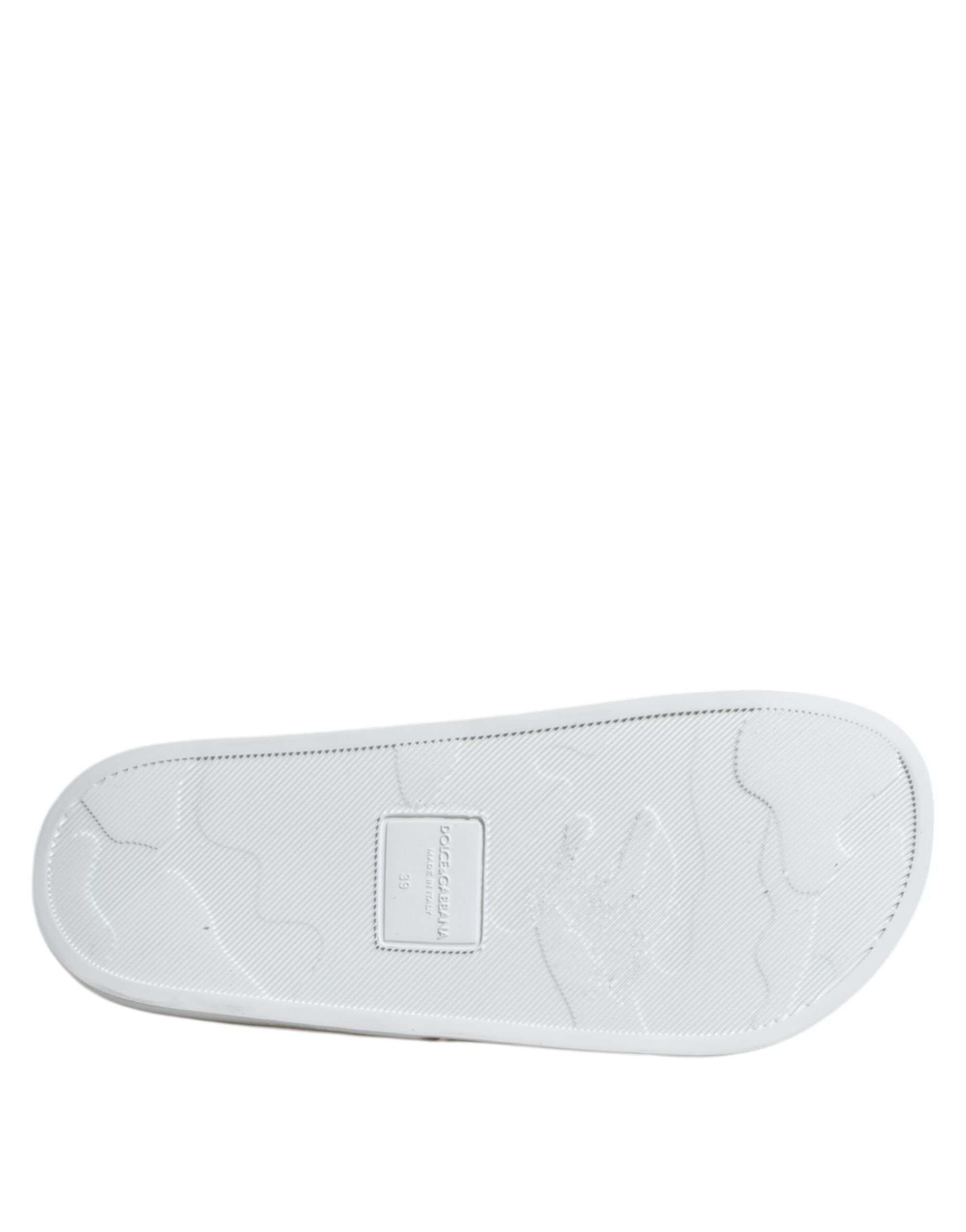 Sandales Dolce & Gabbana en cuir blanc pour la plage, chaussures de plage élégantes et confortables.