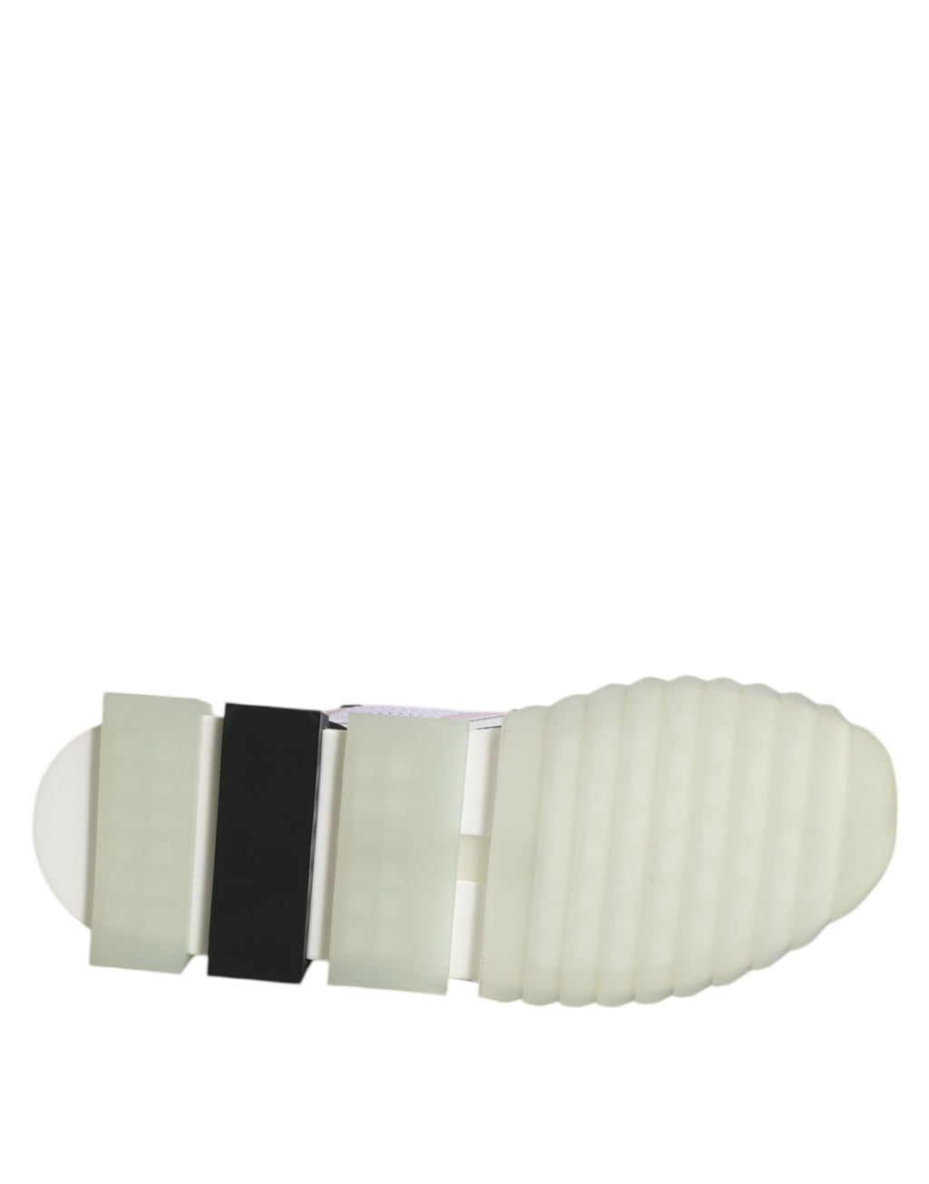 Chaussures de sport Dolce & Gabbana Sorrento blanches, sneakers stretch pour homme, vue en gros plan sur la chaussure.