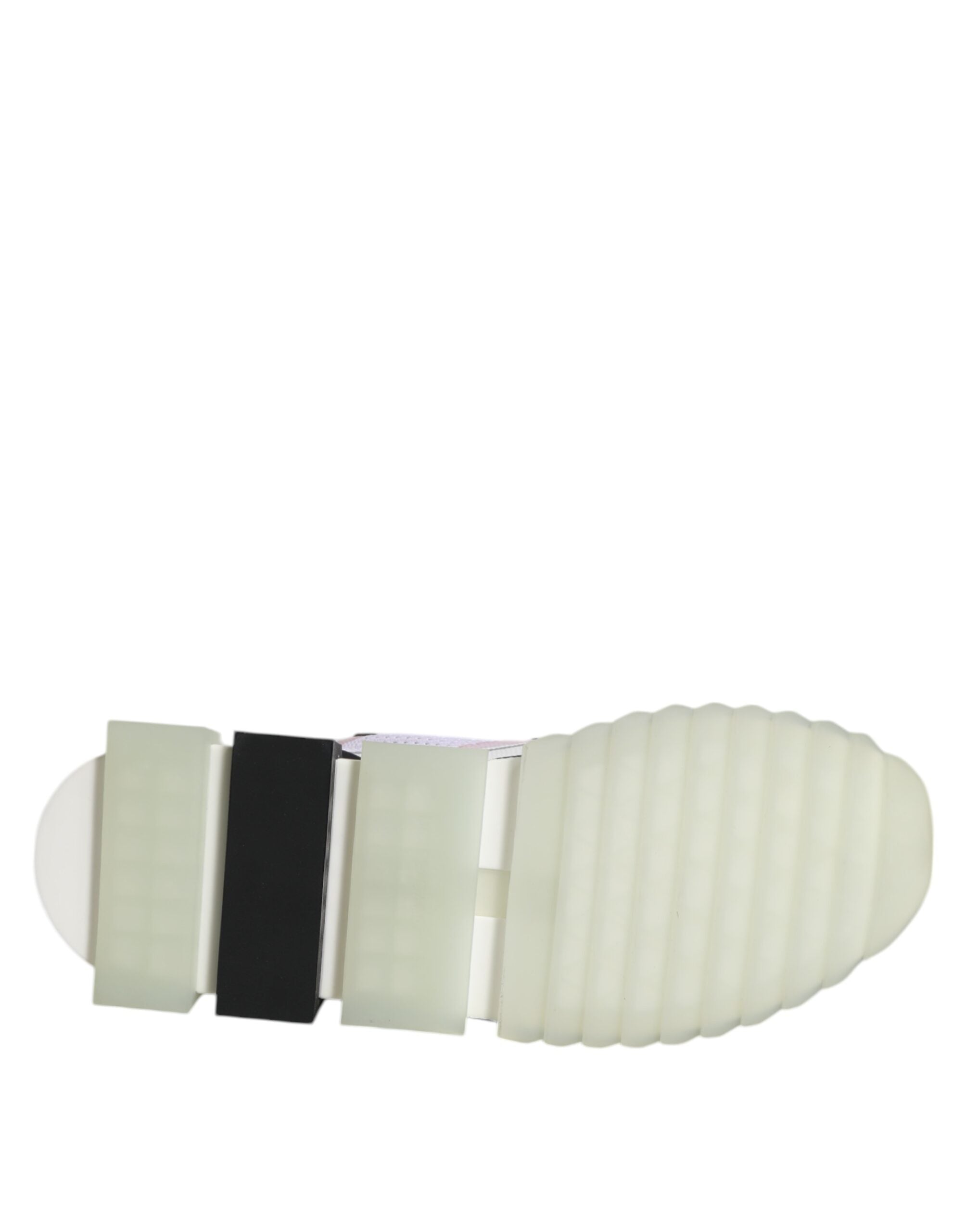 Chaussures de sport Dolce & Gabbana Sorrento blanches, sneakers stretch pour homme, vue en gros plan sur la chaussure.