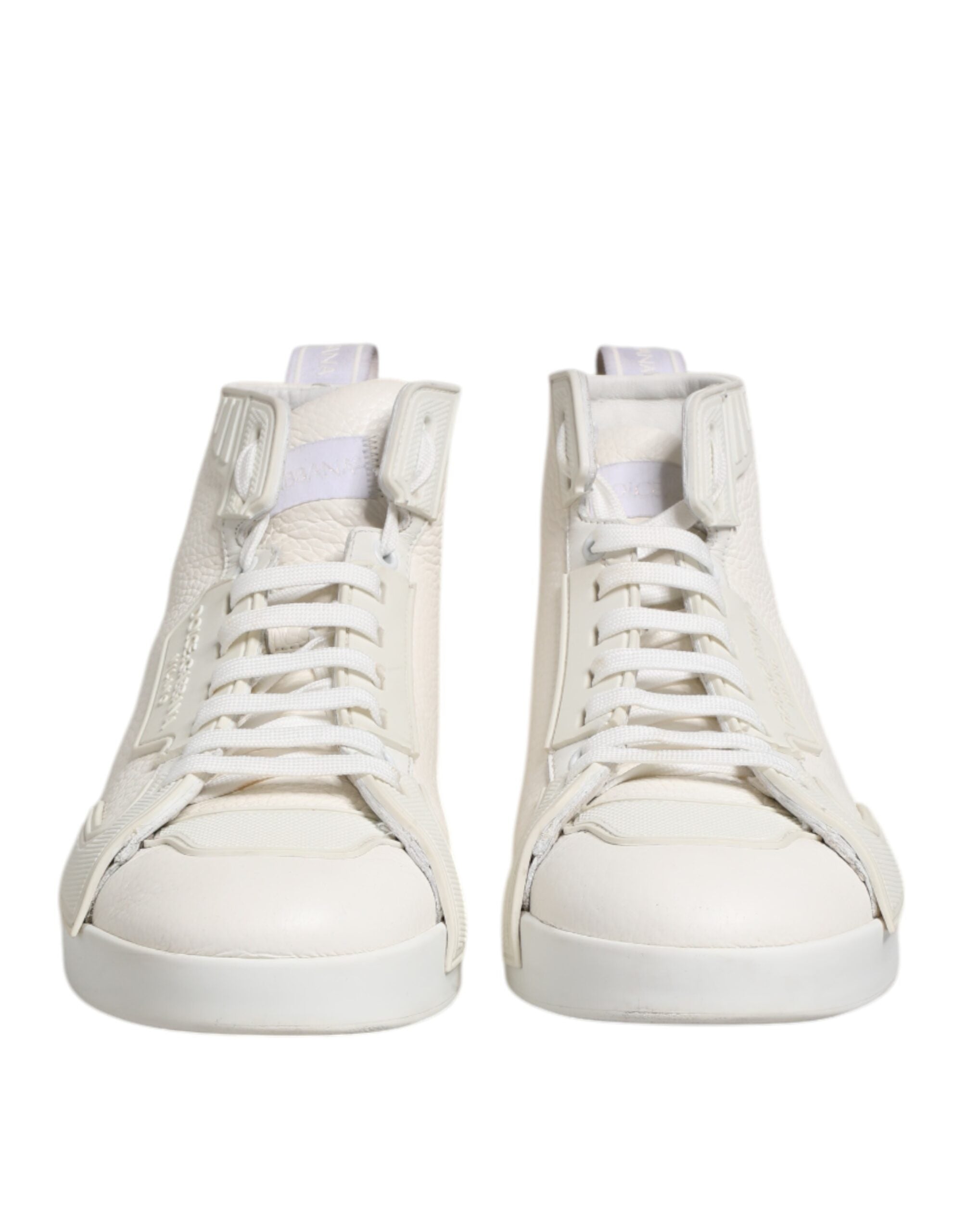Chaussures sneakers mi-hautes en cuir blanc de Dolce & Gabbana, style moderne et élégant pour femmes ou hommes.
