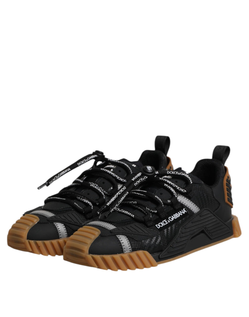 Chaussures basses noires Dolce & Gabbana NS1 avec logo en dentelle et lacets, vue de face.