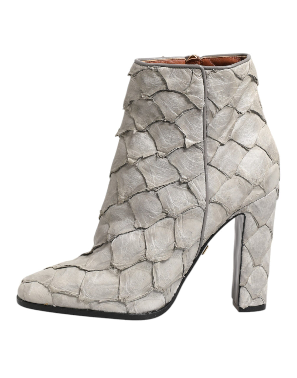 Escarpins en cuir blanc de Dolce & Gabbana, bottines à talons pour femme, élégants et sophistiqués.