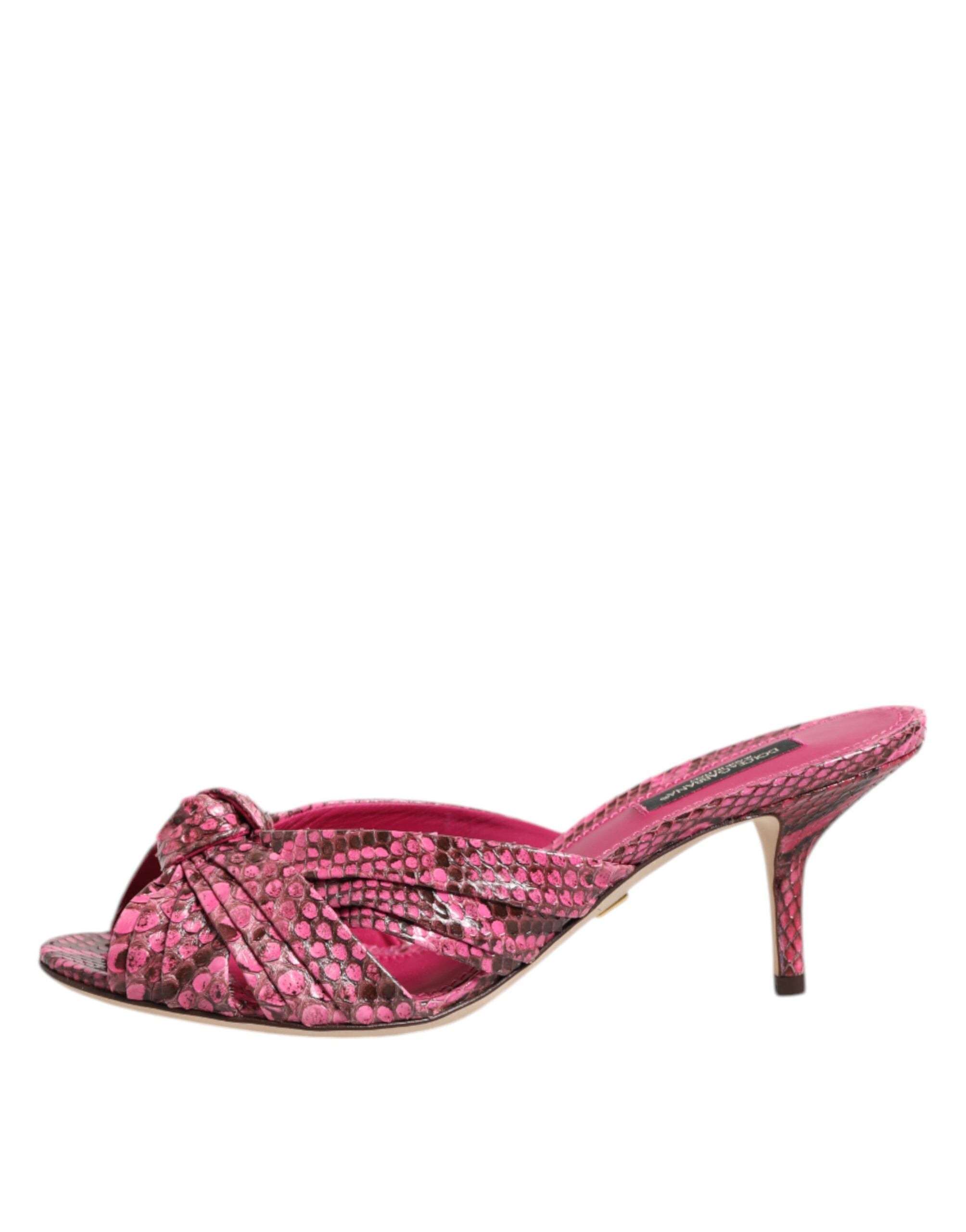Sandales à talons en cuir rose Dolce & Gabbana, chaussures élégantes pour femmes avec semelles confortables et design sophistiqué.