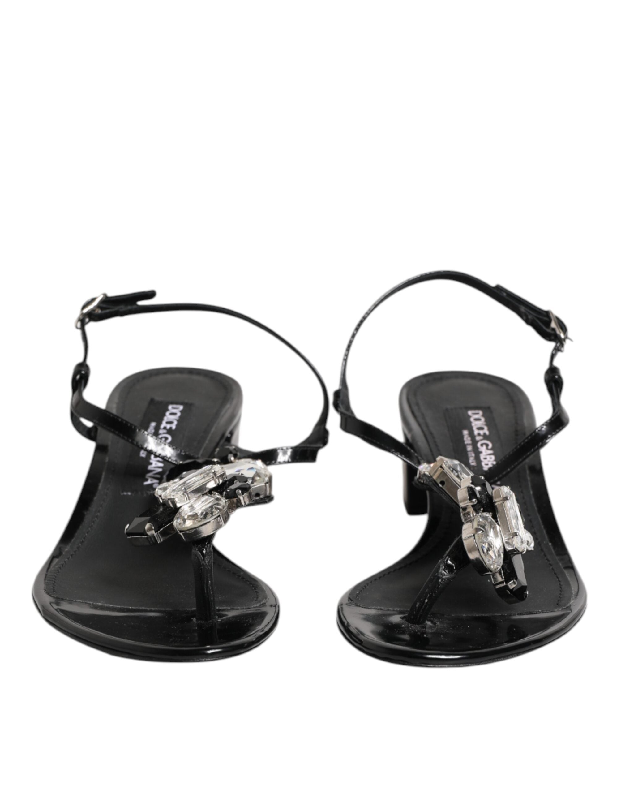 Sandales à talons en cuir noir Dolce & Gabbana avec bride à la cheville ornée de cristaux, élégantes et sophistiquées.