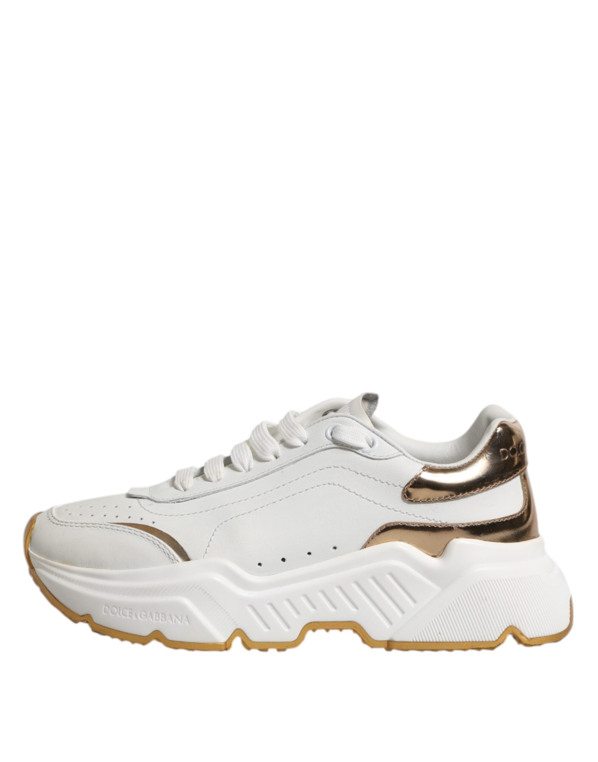 Chaussures basses Dolce & Gabbana Daymaster en or blanc, sneakers élégants pour homme, vue de face.