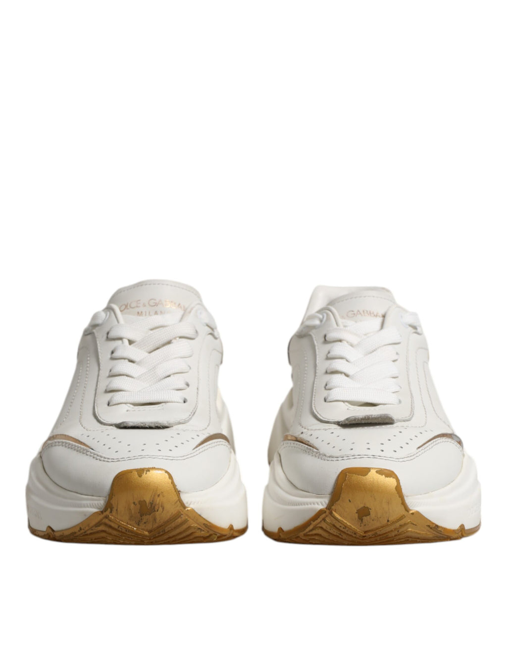 Chaussures basses Dolce & Gabbana Daymaster en or blanc, sneakers élégants pour un style décontracté et sophistiqué.
