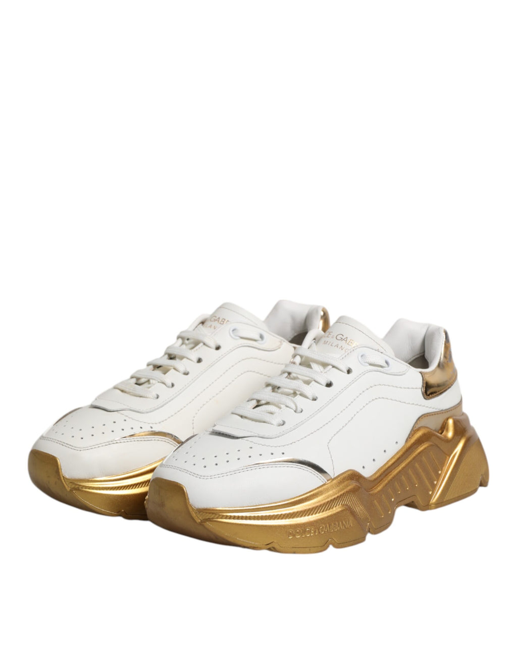 Chaussures basses Dolce & Gabbana Daymaster en or blanc, sneakers élégants en cuir avec détails modernes et semelle blanche.