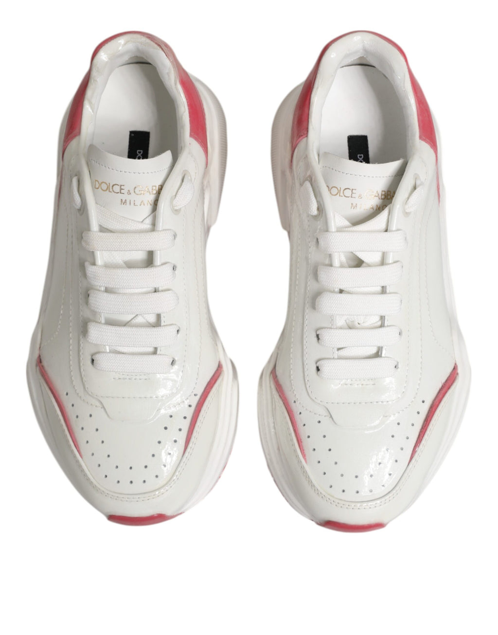 Chaussures basses Dolce & Gabbana Daymaster en blanc et rose, baskets élégantes pour femmes, vue de face.