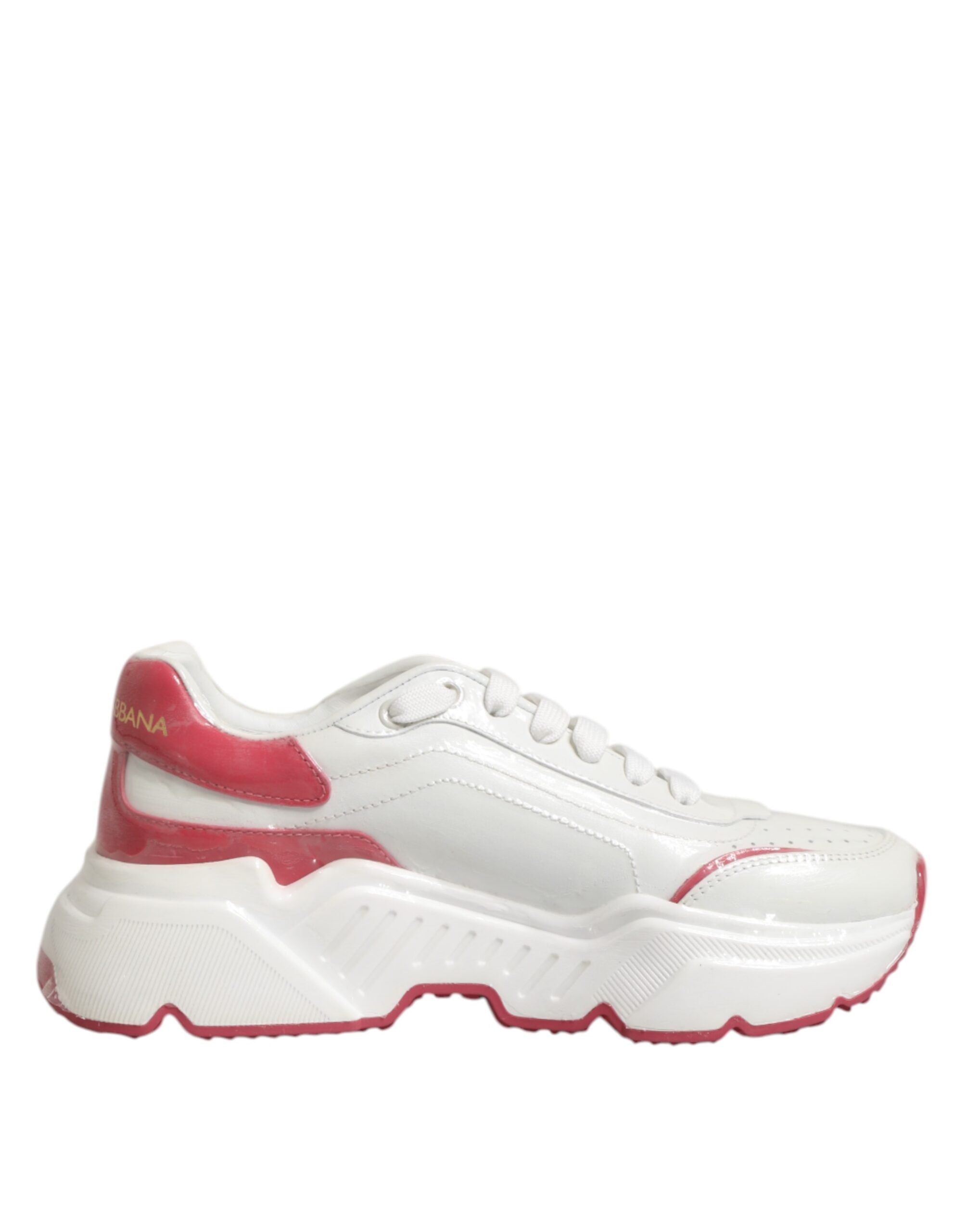 Chaussures basses Dolce & Gabbana Daymaster blanches et roses, sneakers élégants en cuir avec logo de la marque.