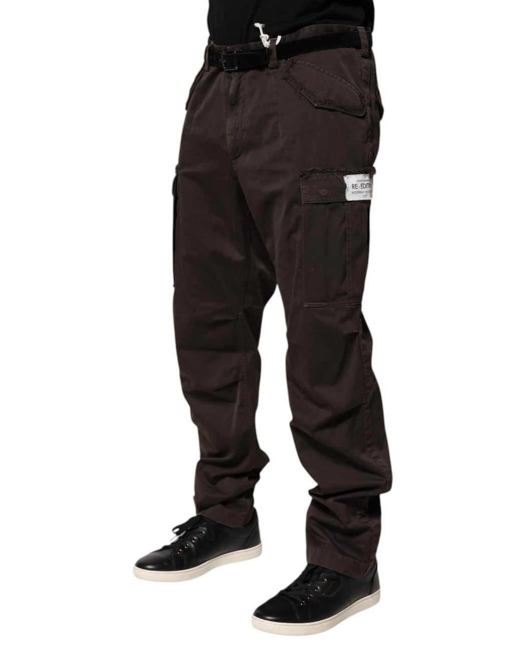 Pantalon cargo homme Dolce & Gabbana en coton stretch marron, style décontracté avec poches latérales et coupe moderne.