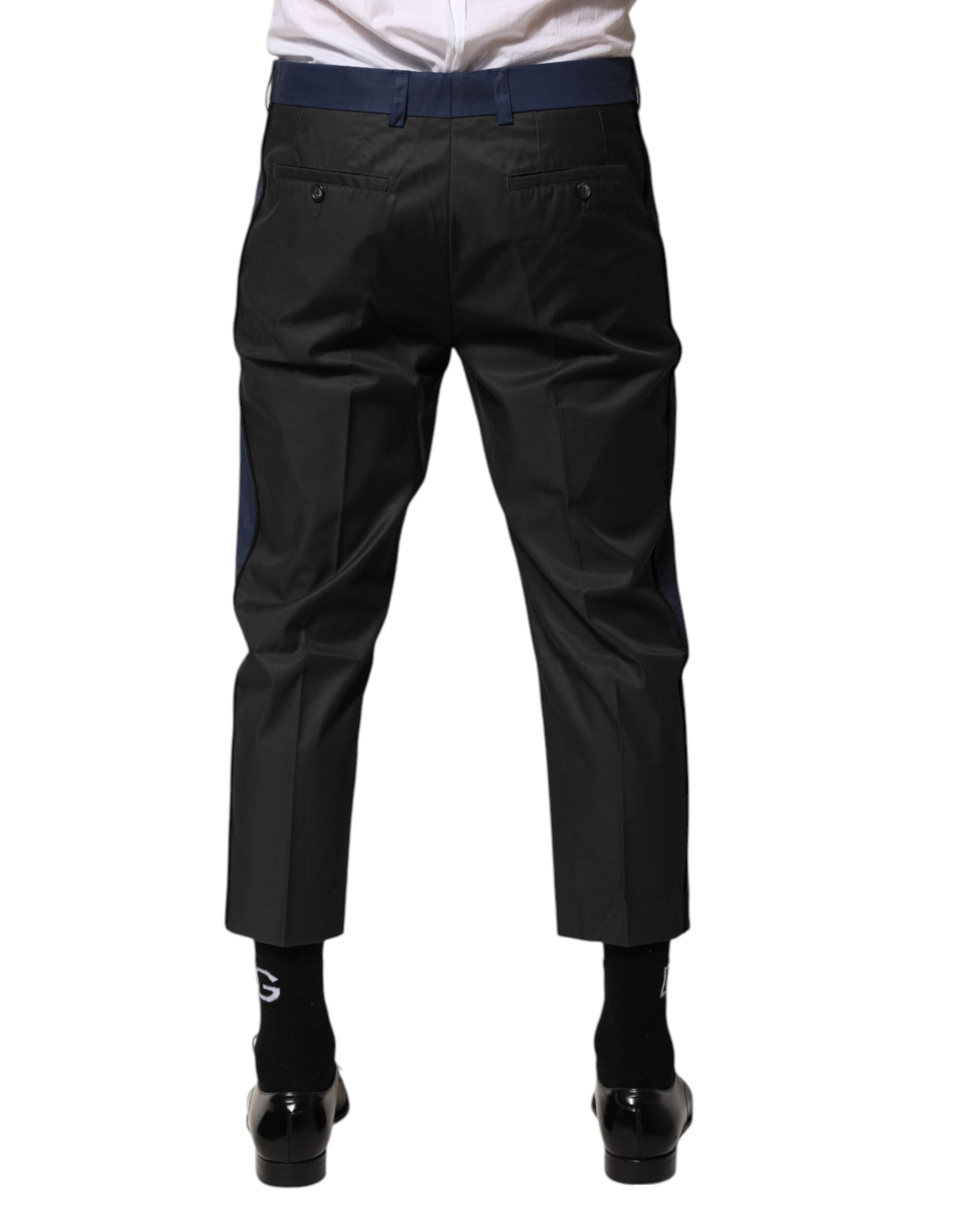 Pantalon chino 3/4 Dolce & Gabbana en coton gris bleuté avec coupe crop et détails élégants.