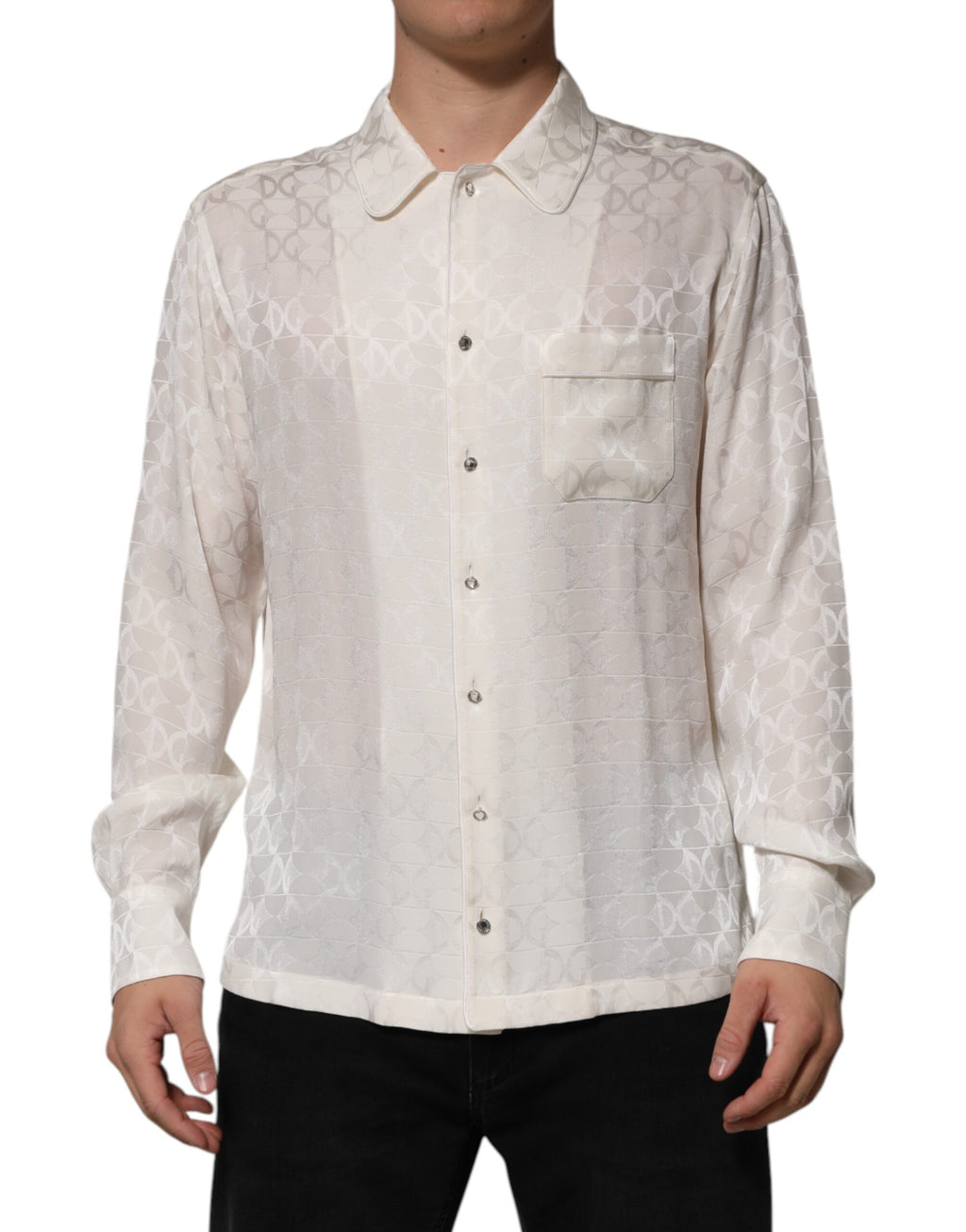 Chemise en soie blanche Dolce & Gabbana avec logo DG, manches longues et imprimé élégant.