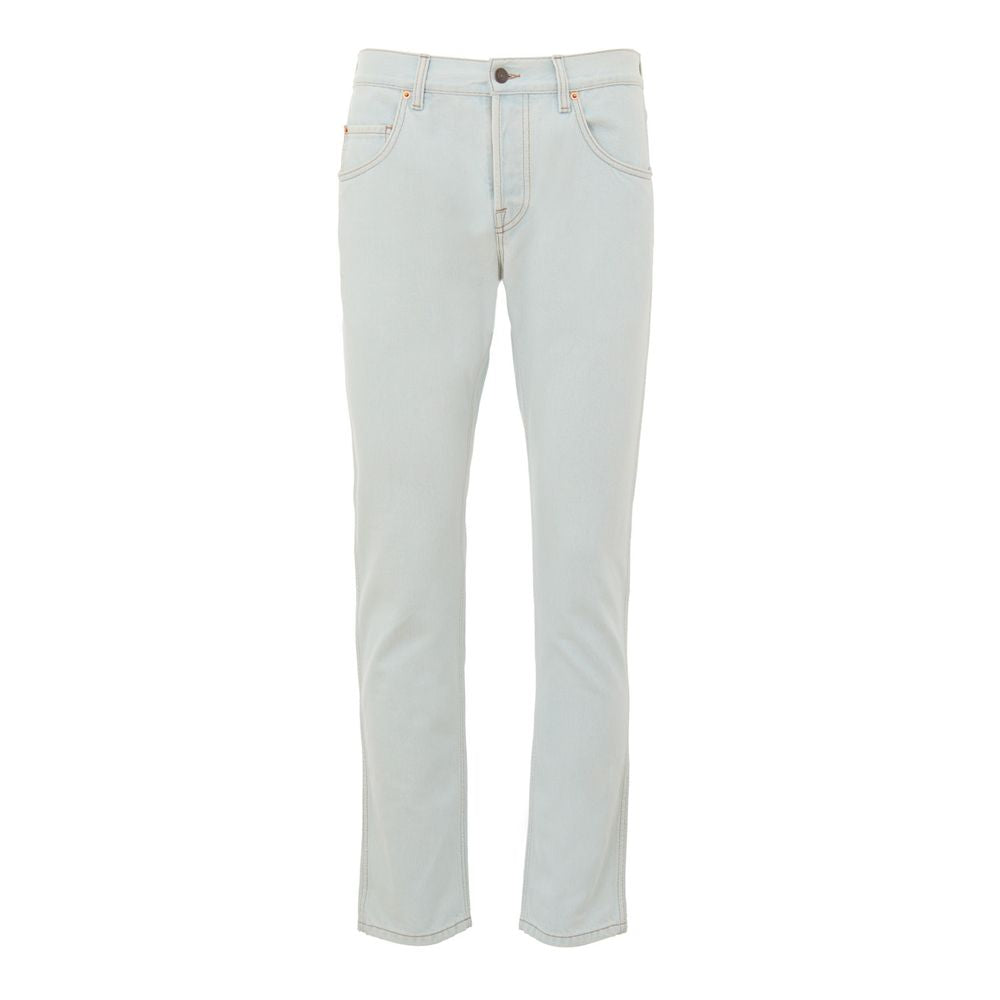Jeans Gucci en coton bleu à coupe décontractée, visible avec détails de couture et poches, style casual et moderne.