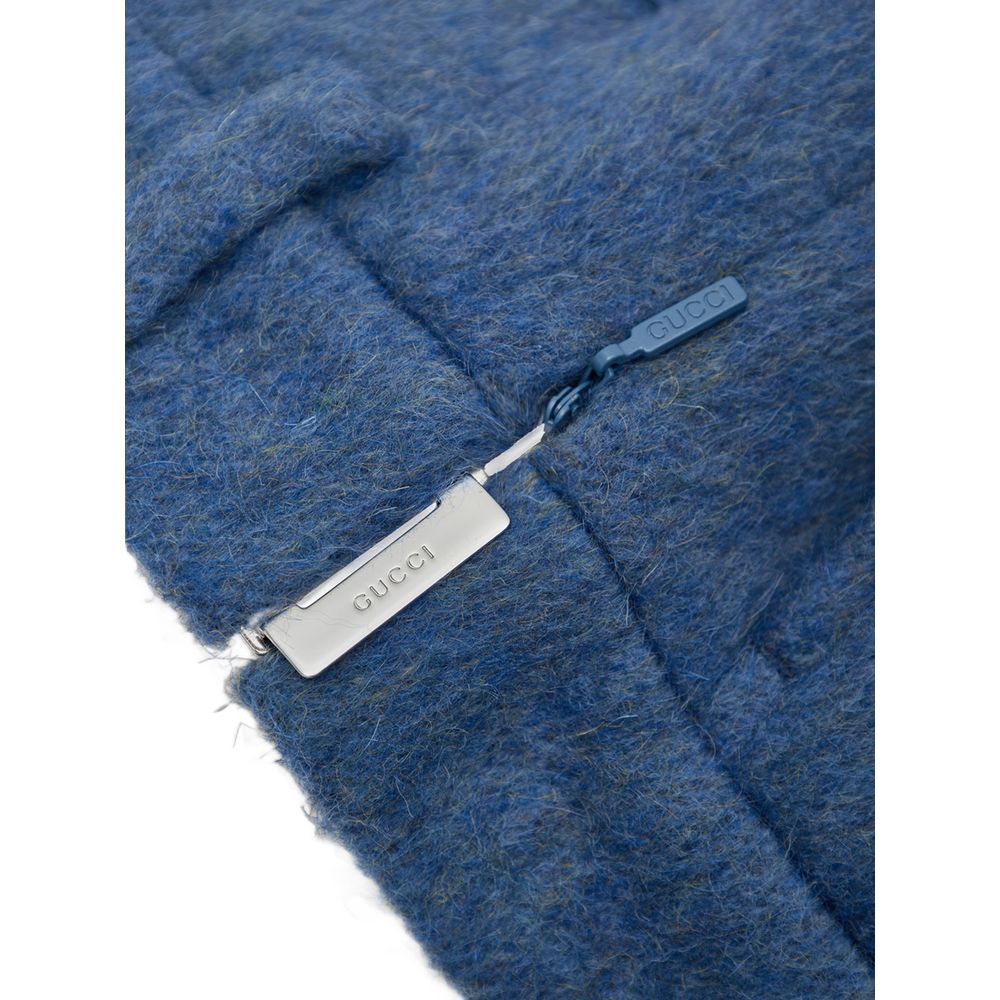 Shorts en laine bleue Gucci, vêtement décontracté avec coupe moderne et détails élégants, vue de face.