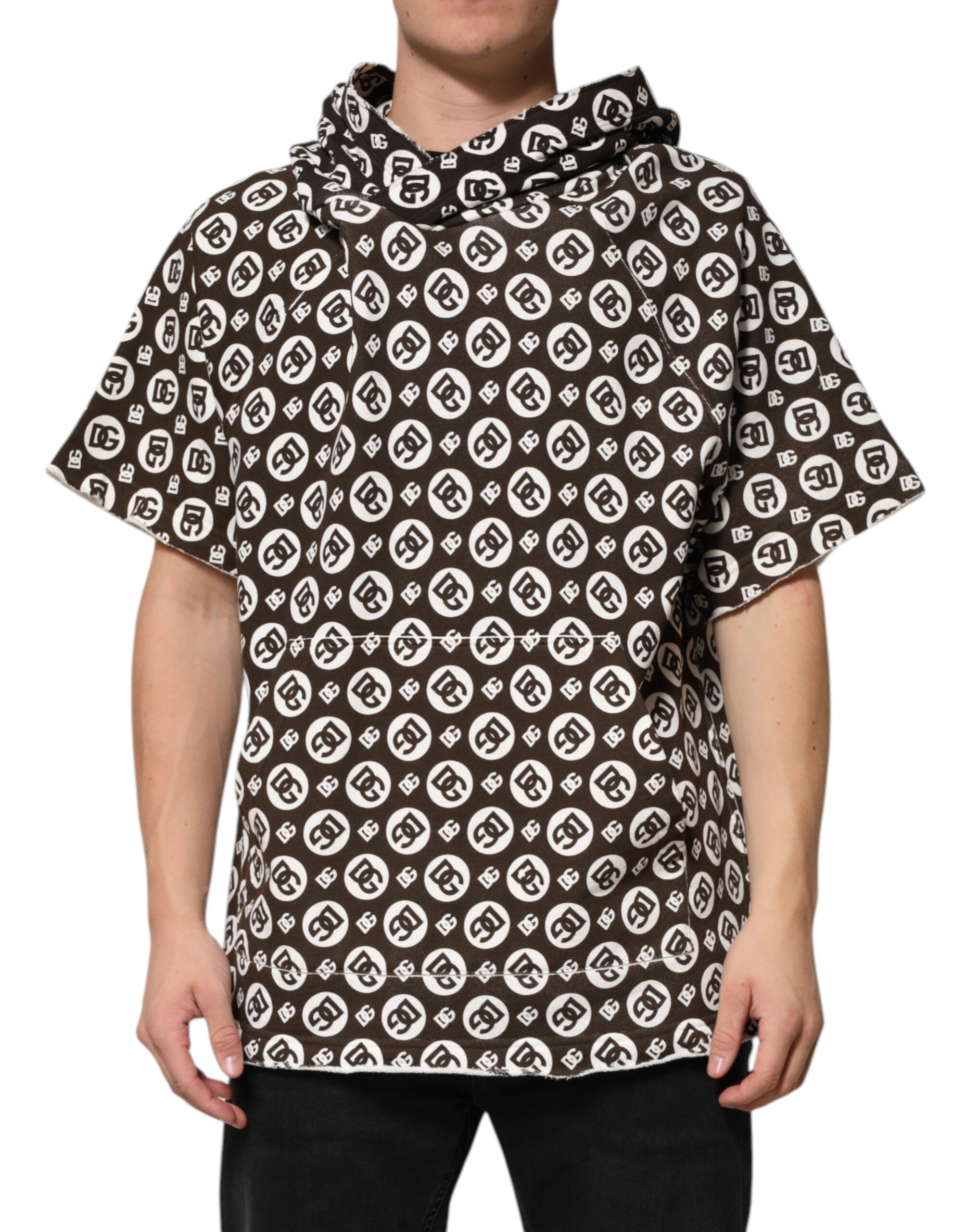 Hoodie courte Dolce & Gabbana en marron et blanc avec logo DG, pull léger et décontracté, visible avec détails de logo sur le devant.