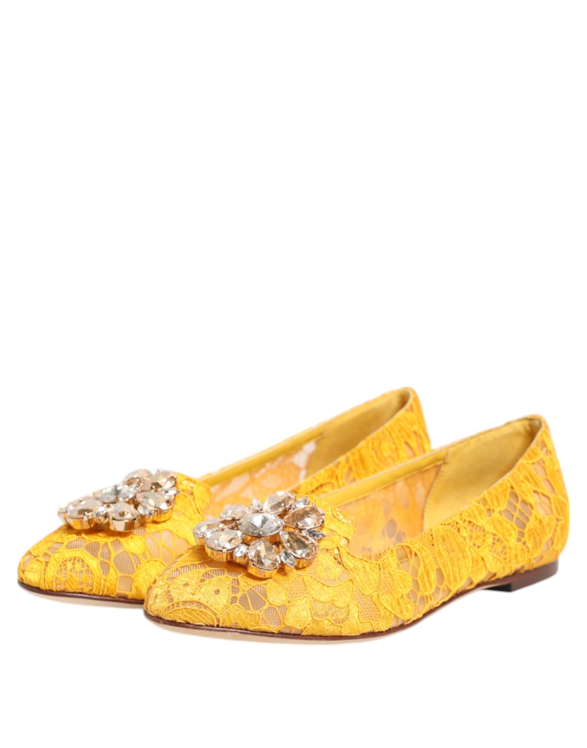 Chaussures plates Dolce & Gabbana Taormina en dentelle jaune avec cristaux, élégantes et raffinées pour femme.
