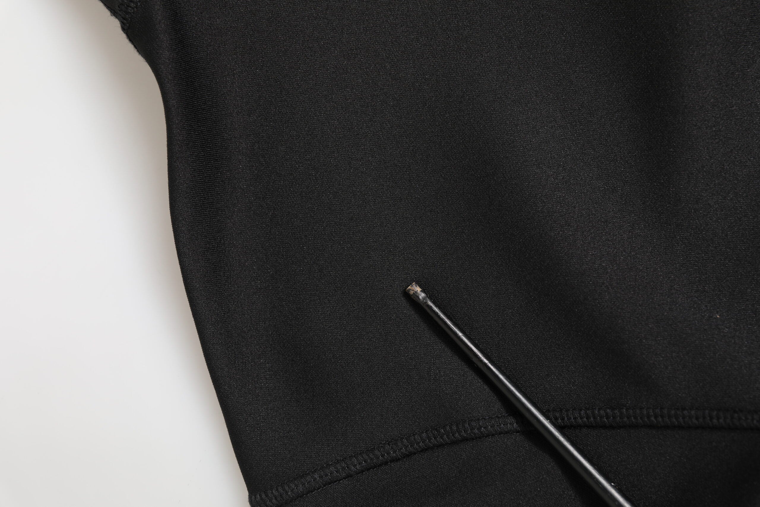 Pull à col roulé en polyester noir de Dolce & Gabbana, pull-over élégant et confortable pour homme.