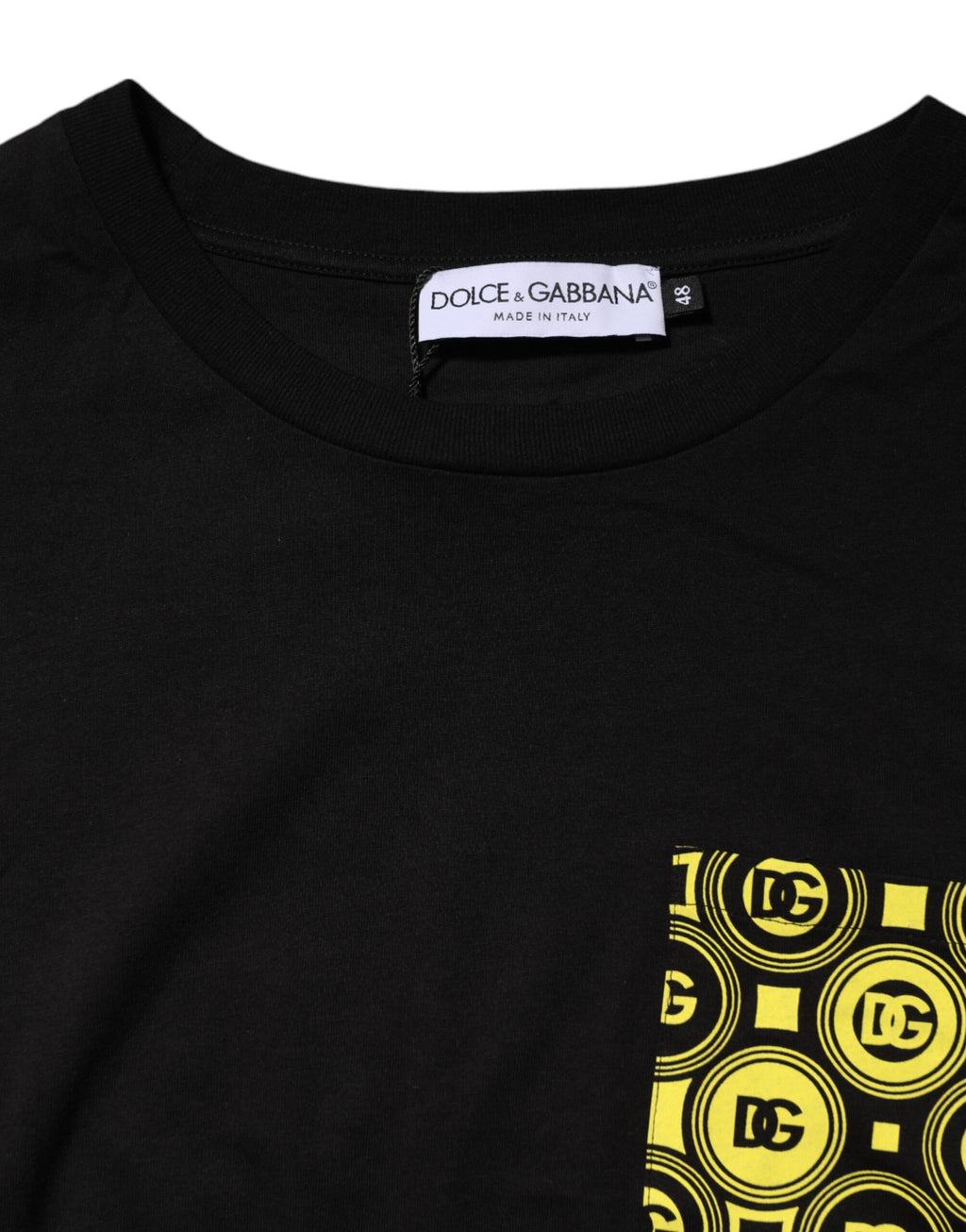 T-shirt noir en coton à col rond de Dolce & Gabbana, style minimaliste et élégant pour homme.