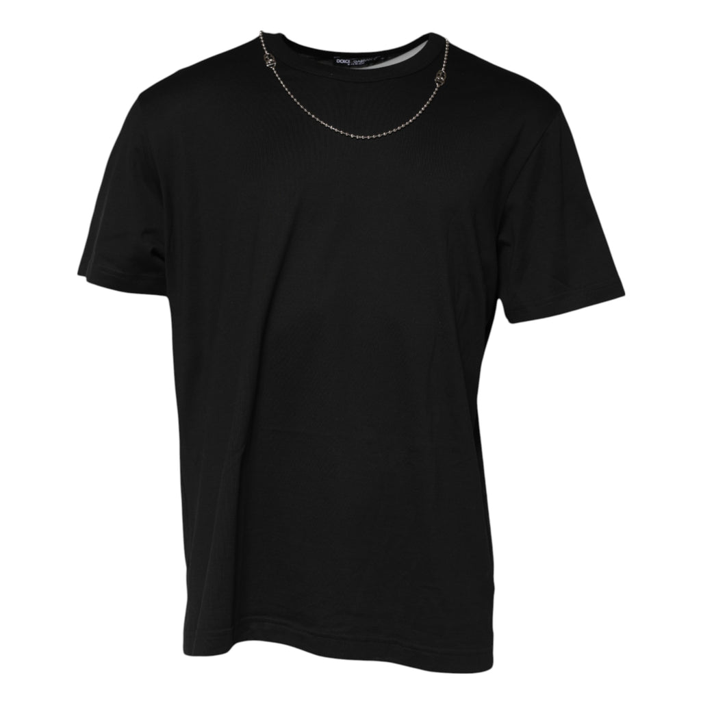 T-shirt en coton noir Dolce & Gabbana avec chaîne ornementale, col rond, style décontracté, visible sur un mannequin.