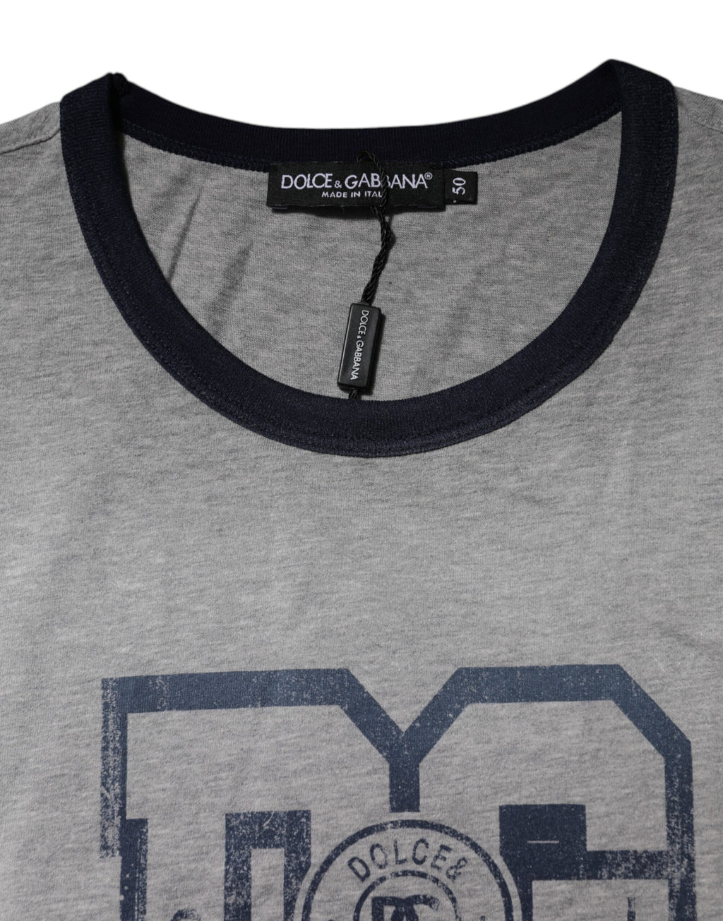 T-shirt en coton gris Dolce & Gabbana, à col rond avec imprimé graphique DG, vue de face.