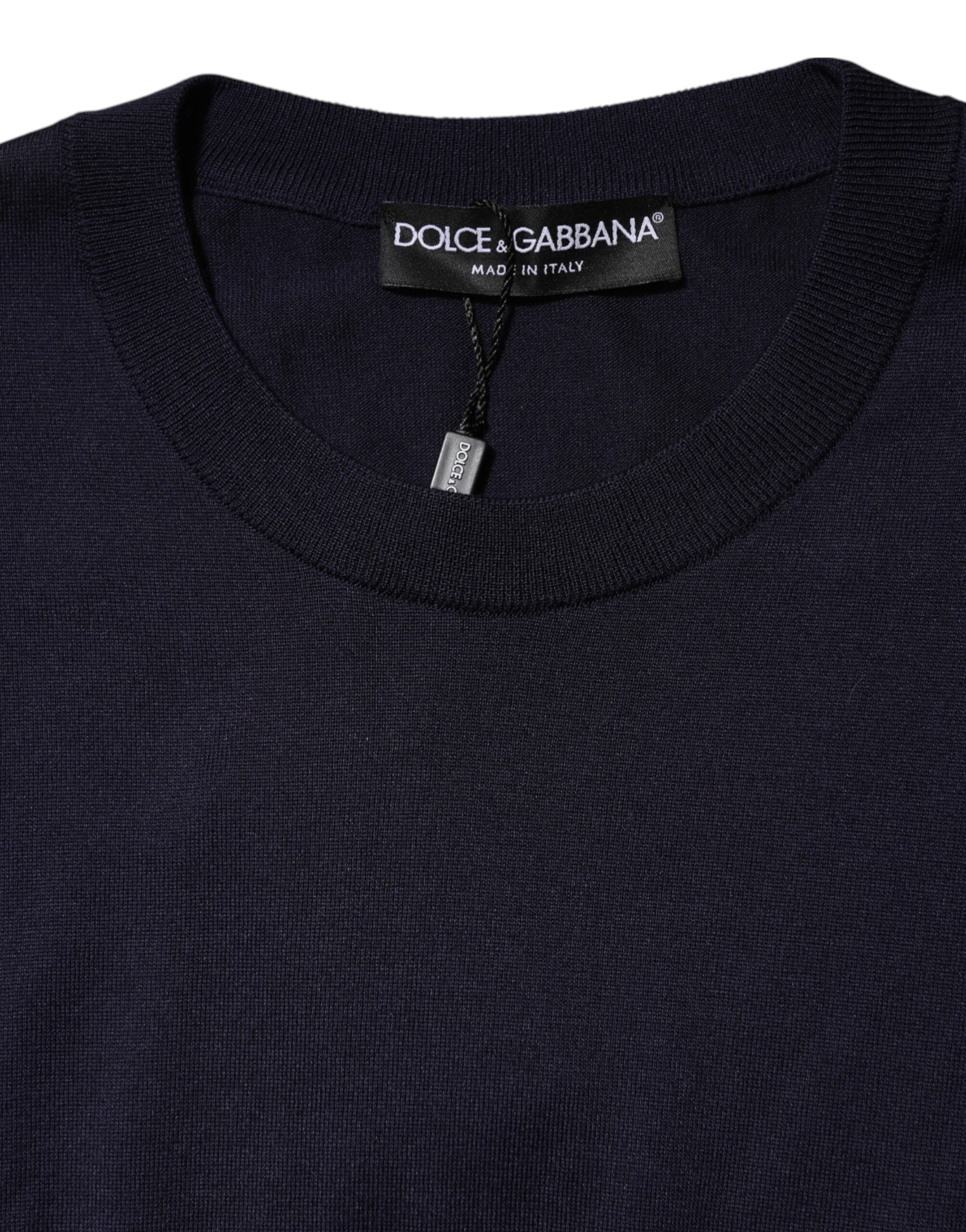 T-shirt Dolce & Gabbana en soie bleu foncé à manches courtes avec col rond, mode élégante et confortable.