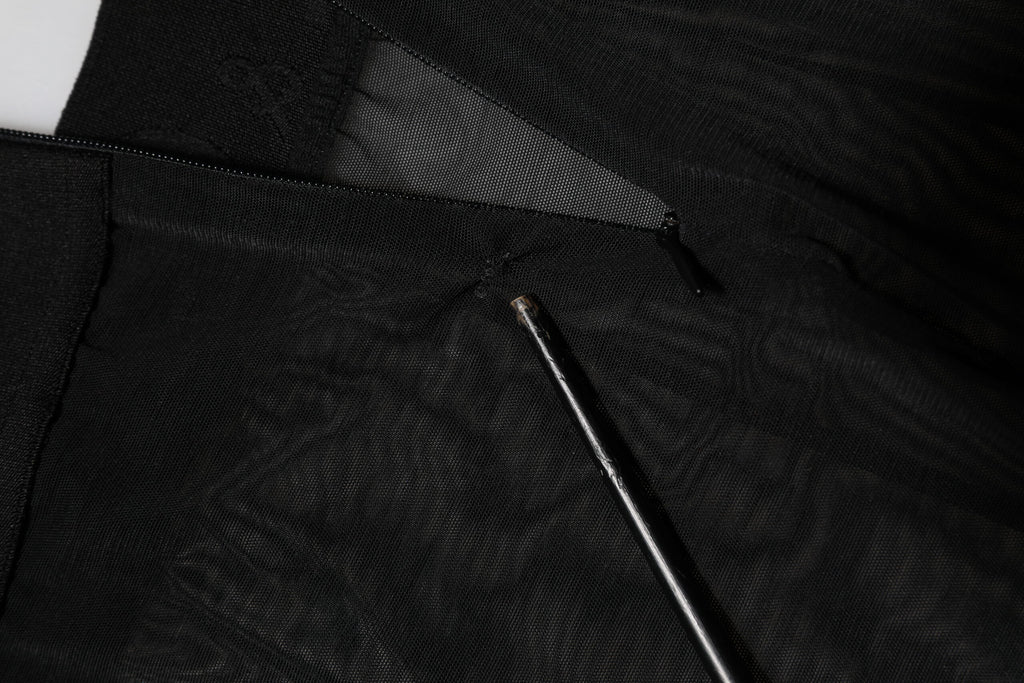Leggings en nylon noir Dolce & Gabbana, pantalon stretch élégants, près du corps, pour un style moderne et sophistiqué.