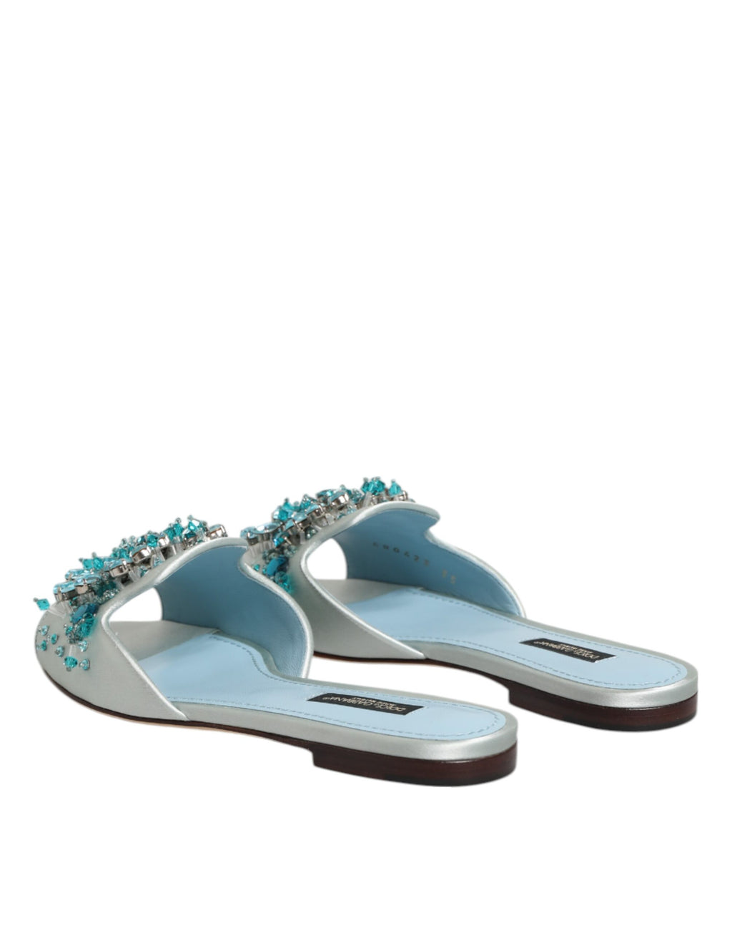 Chaussures Dolce & Gabbana en cuir argenté et bleu avec perles, style sandales à glissière élégantes et ornées de détails sophistiqués.