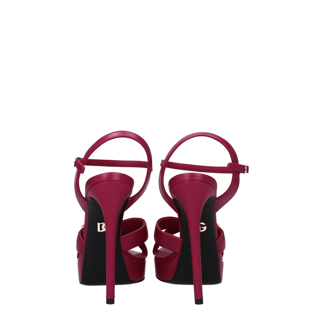 Sandales plateforme en cuir rose de Dolce & Gabbana, élégantes et tendance, avec brides ajustables et semelle épaisse.