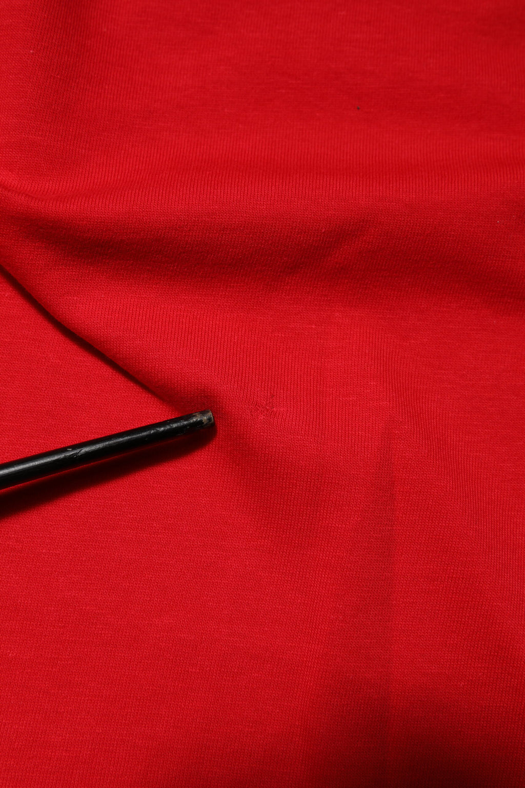 T-shirt à manches courtes rouge Dolce & Gabbana, col rond, style décontracté, vue de face.