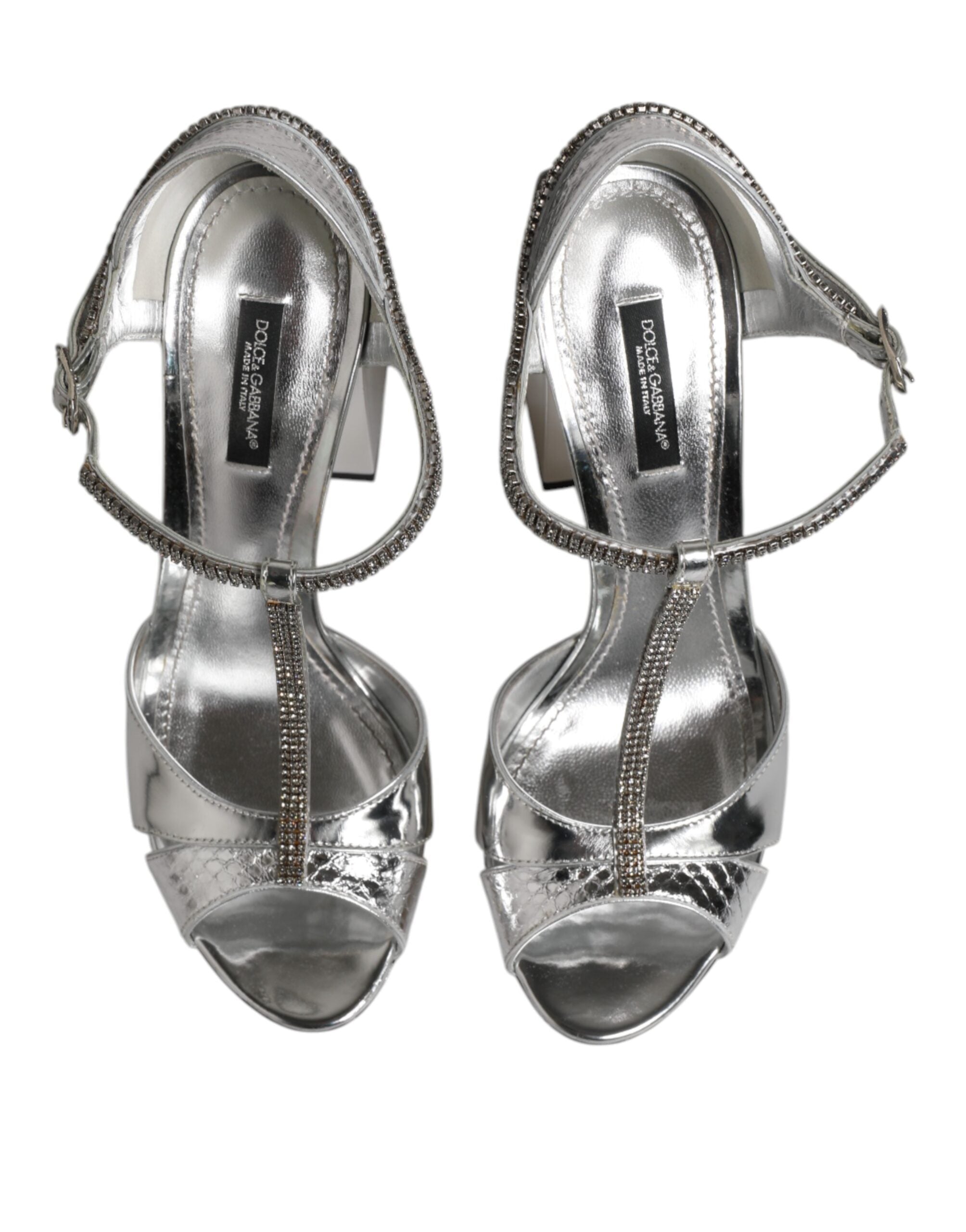 Sandales à talons Dolce & Gabbana en cuir argenté avec bride T-strap, vue de face.