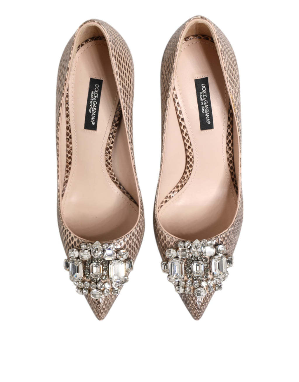 Escarpins en cuir beige avec embellissements en cristal de la marque Dolce & Gabbana, chaussures élégantes pour femme.