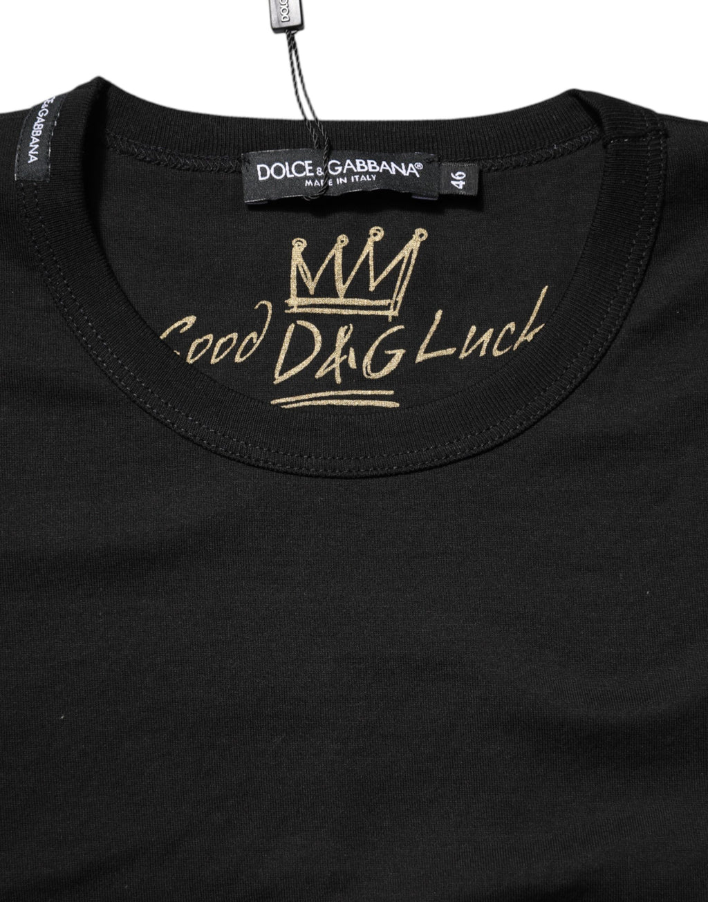 T-shirt noir en coton Dolce & Gabbana avec motif de symbole porte-bonheur, col rond, design décontracté.