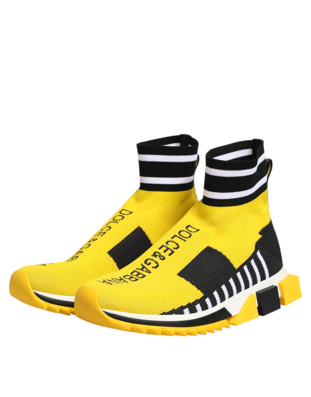 Chaussures sneakers Dolce & Gabbana Sorrento jaunes et noires, design élégant avec logo distinctif, vue de face.