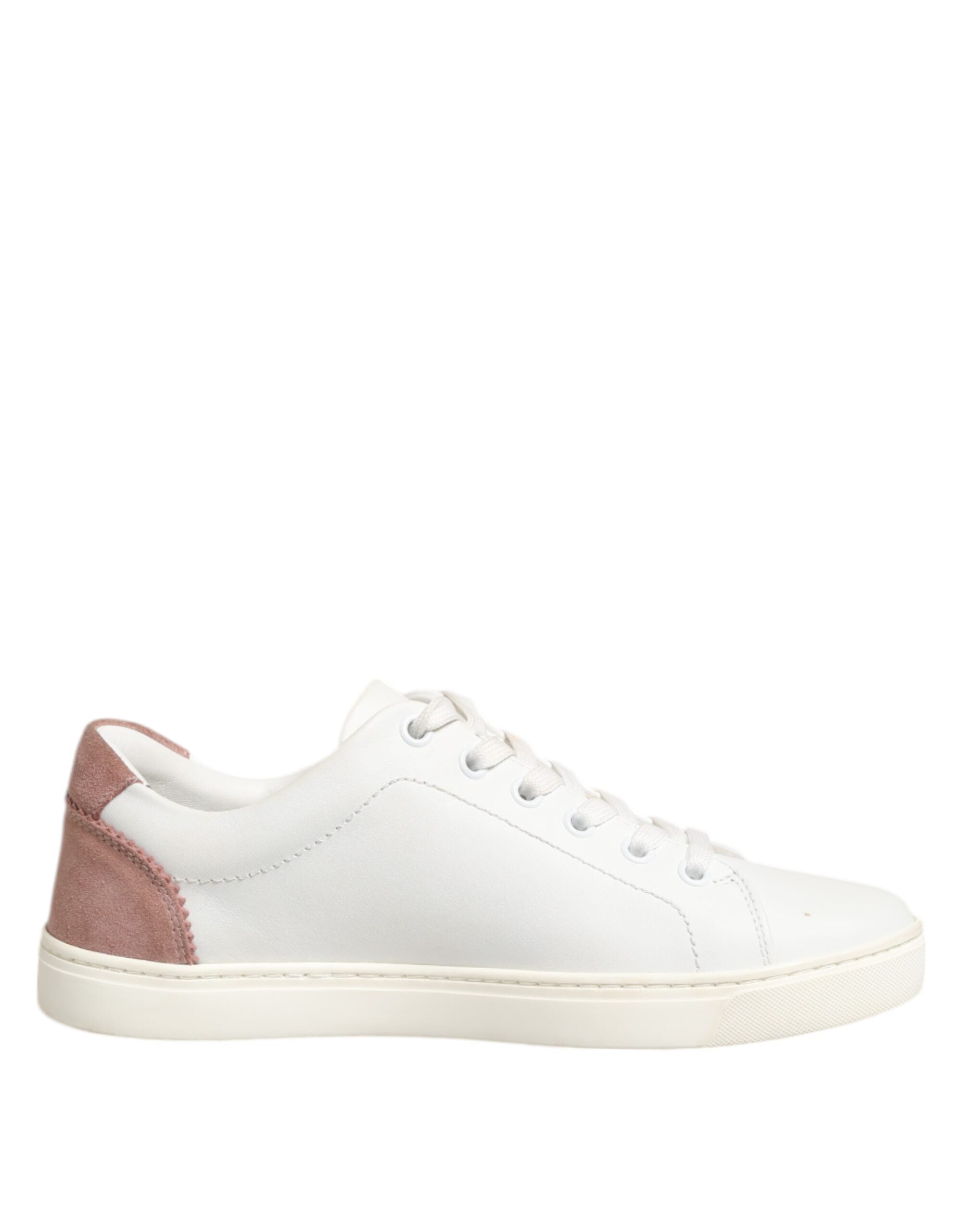Chaussures sneakers basses en cuir blanc et rose de Dolce & Gabbana, vue de face avec détails de la semelle et des lacets.