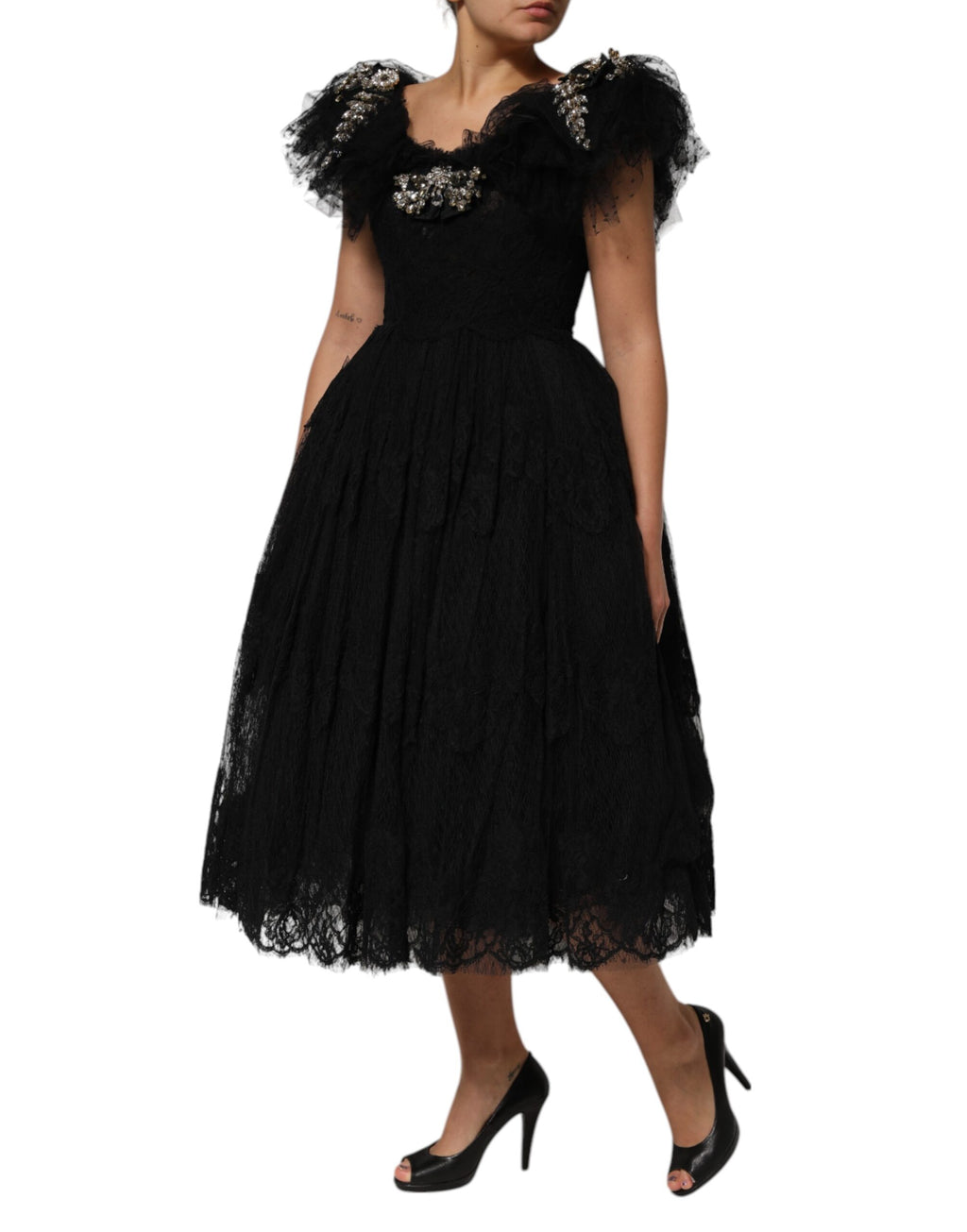 Robe midi en A-line noire Dolce & Gabbana ornée de cristaux brillants et embellissements élégants.